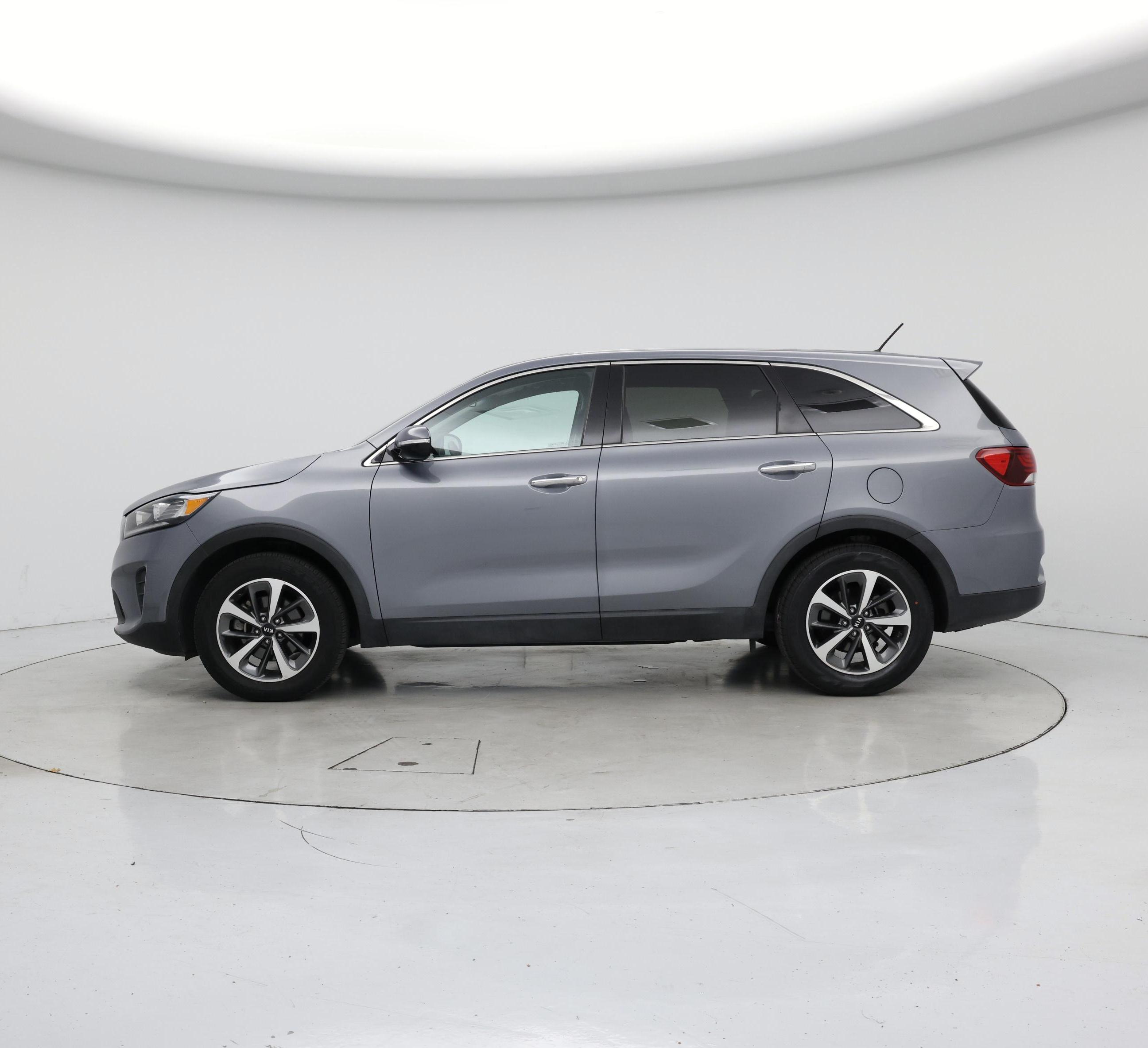 Thumbnail: 2020 Kia Sorento - 3