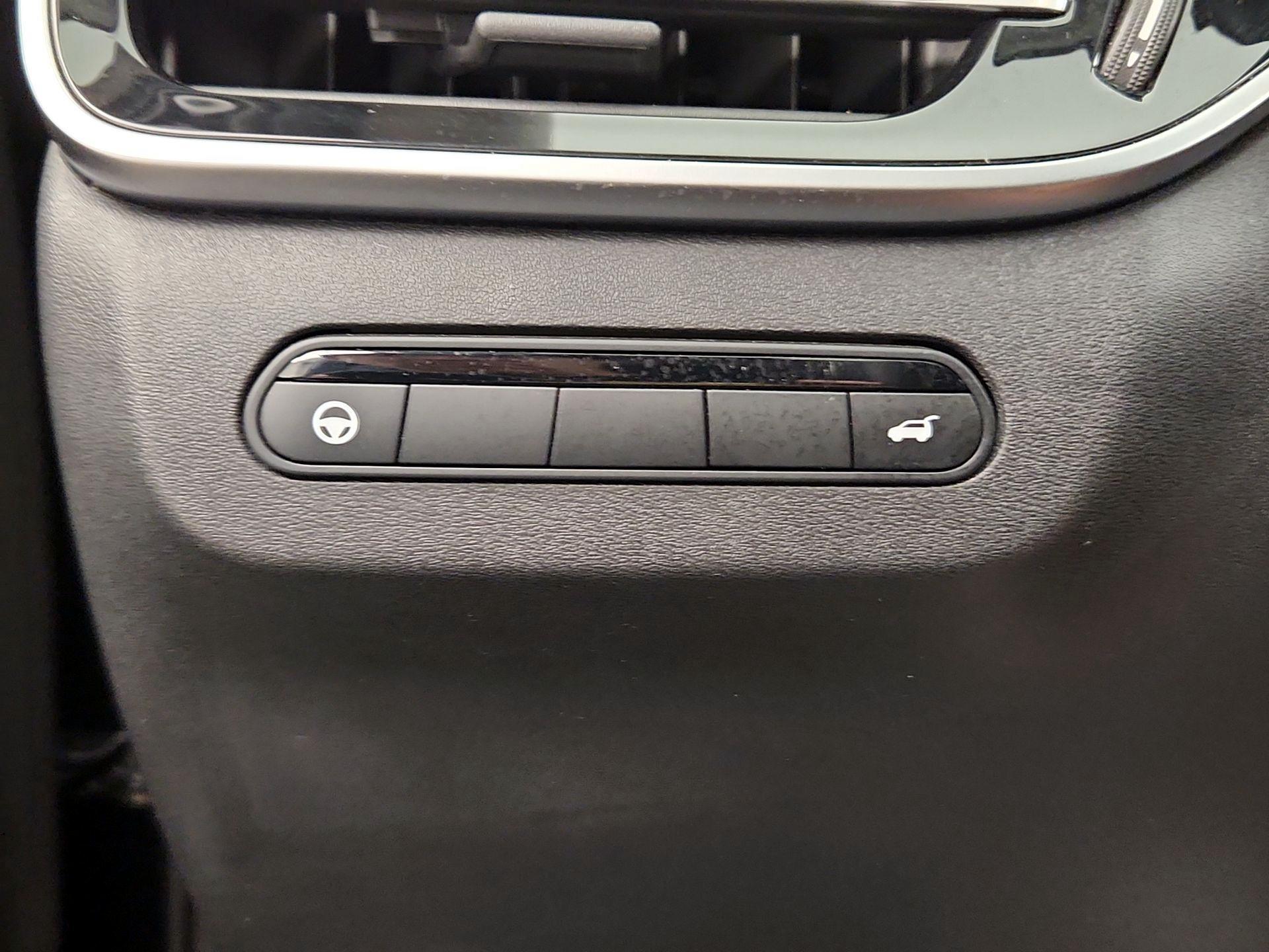 Thumbnail: 2023 INFINITI QX60 - 13