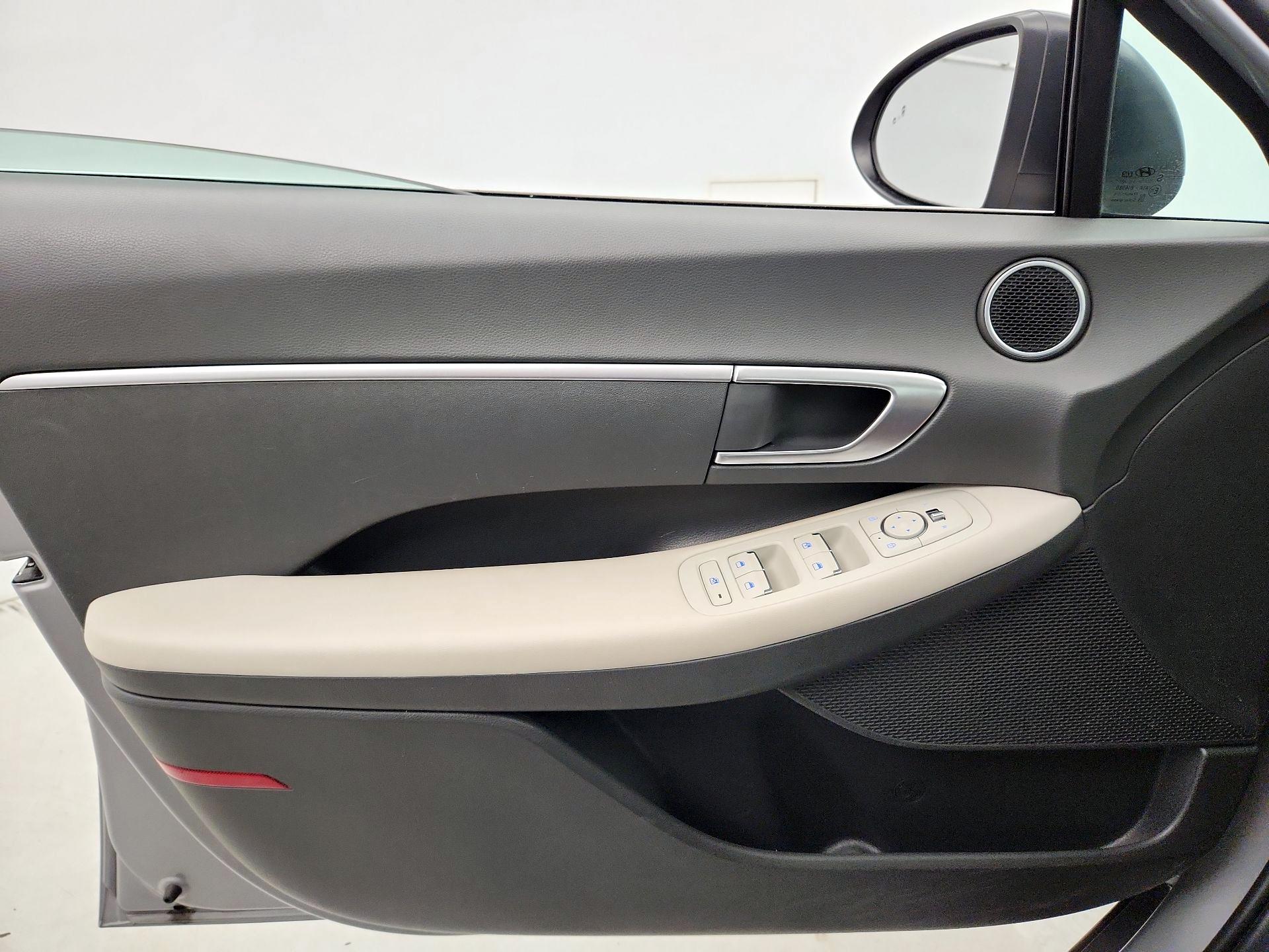 Thumbnail: 2023 Hyundai Sonata - 12