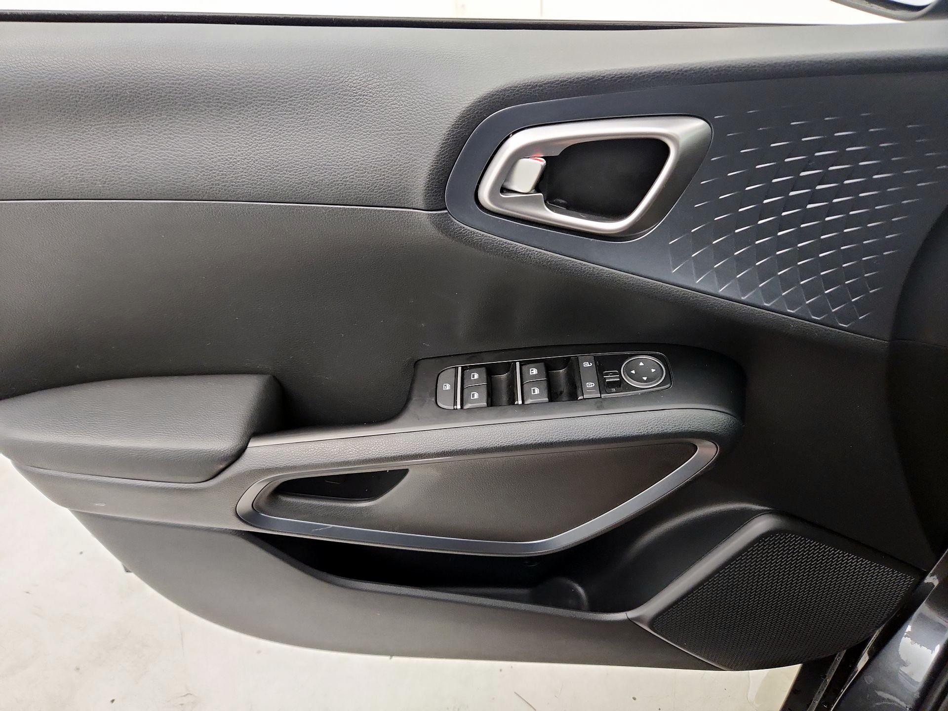 Thumbnail: 2023 Kia Soul - 12