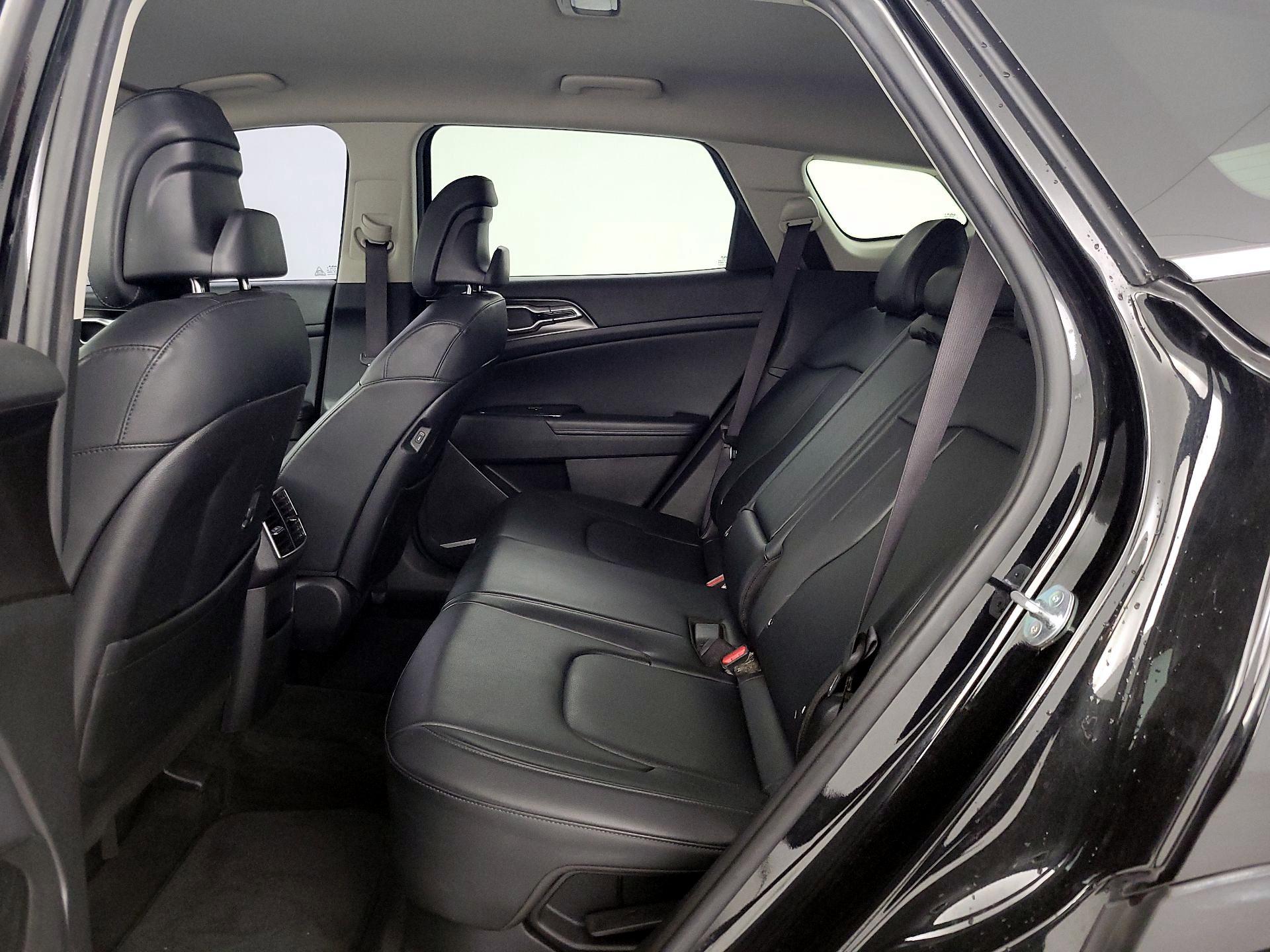 Thumbnail: 2023 Kia Sportage - 20