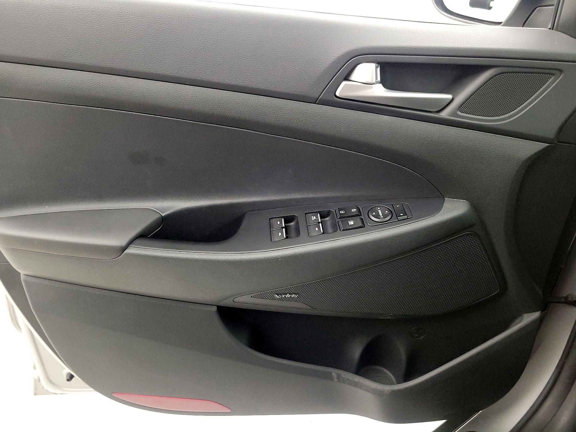 Thumbnail: 2020 Hyundai Tucson - 12