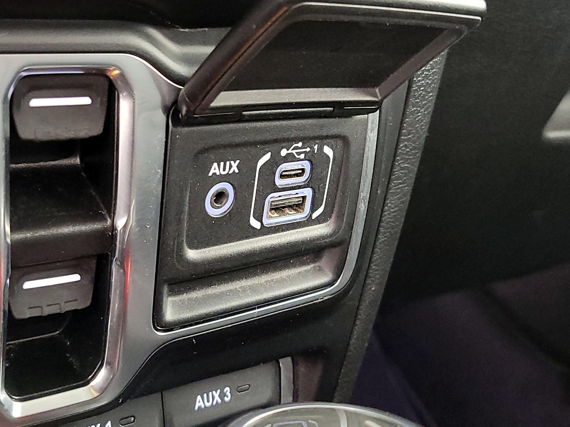 Thumbnail: 2023 Jeep Wrangler - 19