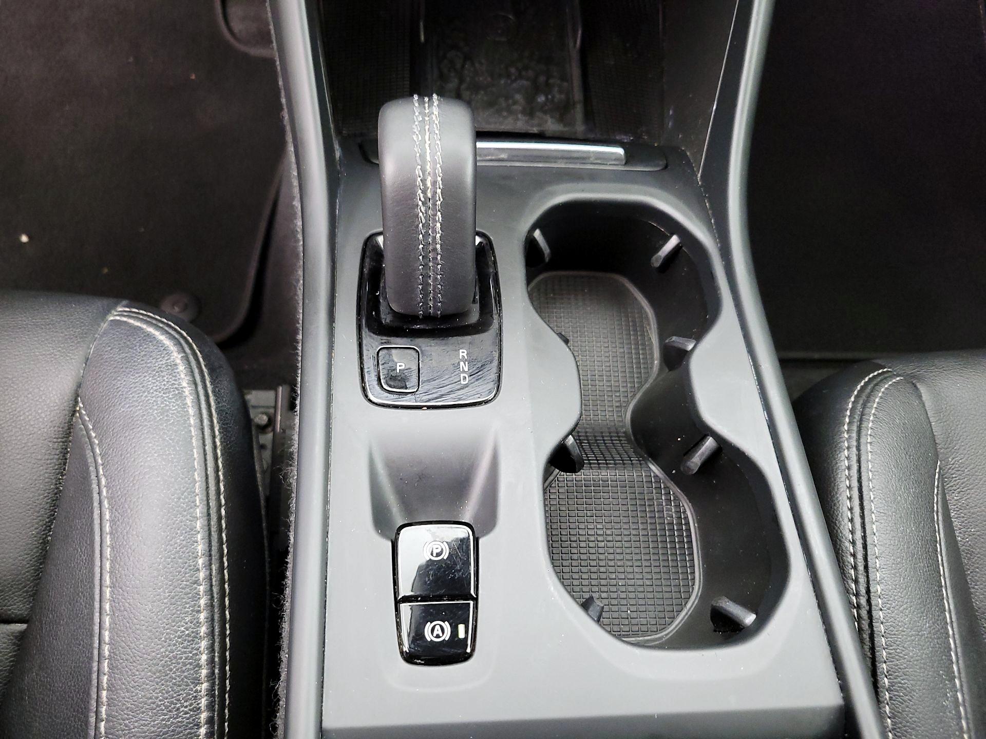 Thumbnail: 2021 Volvo XC40 - 18