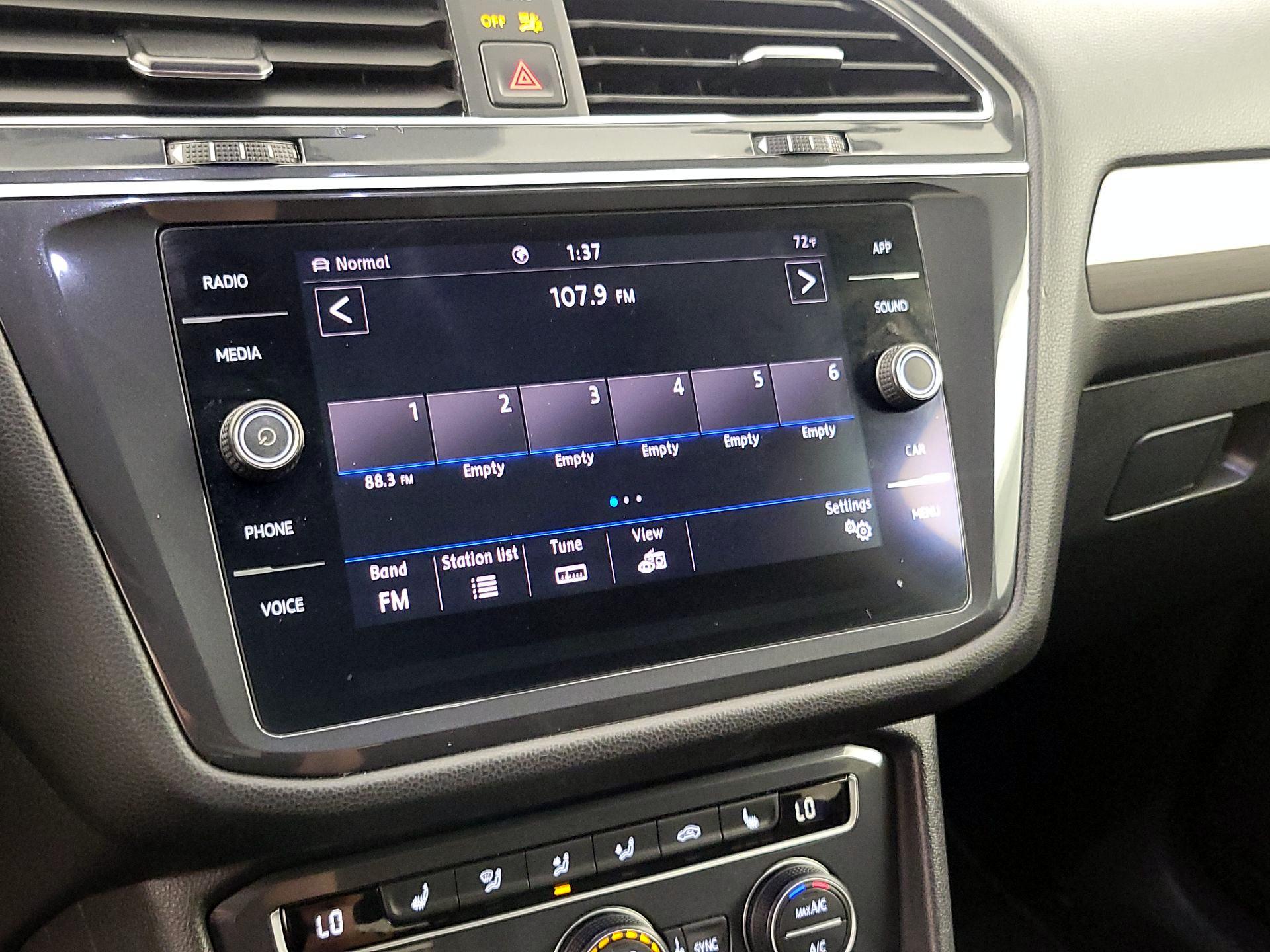 Thumbnail: 2020 Volkswagen Tiguan - 15