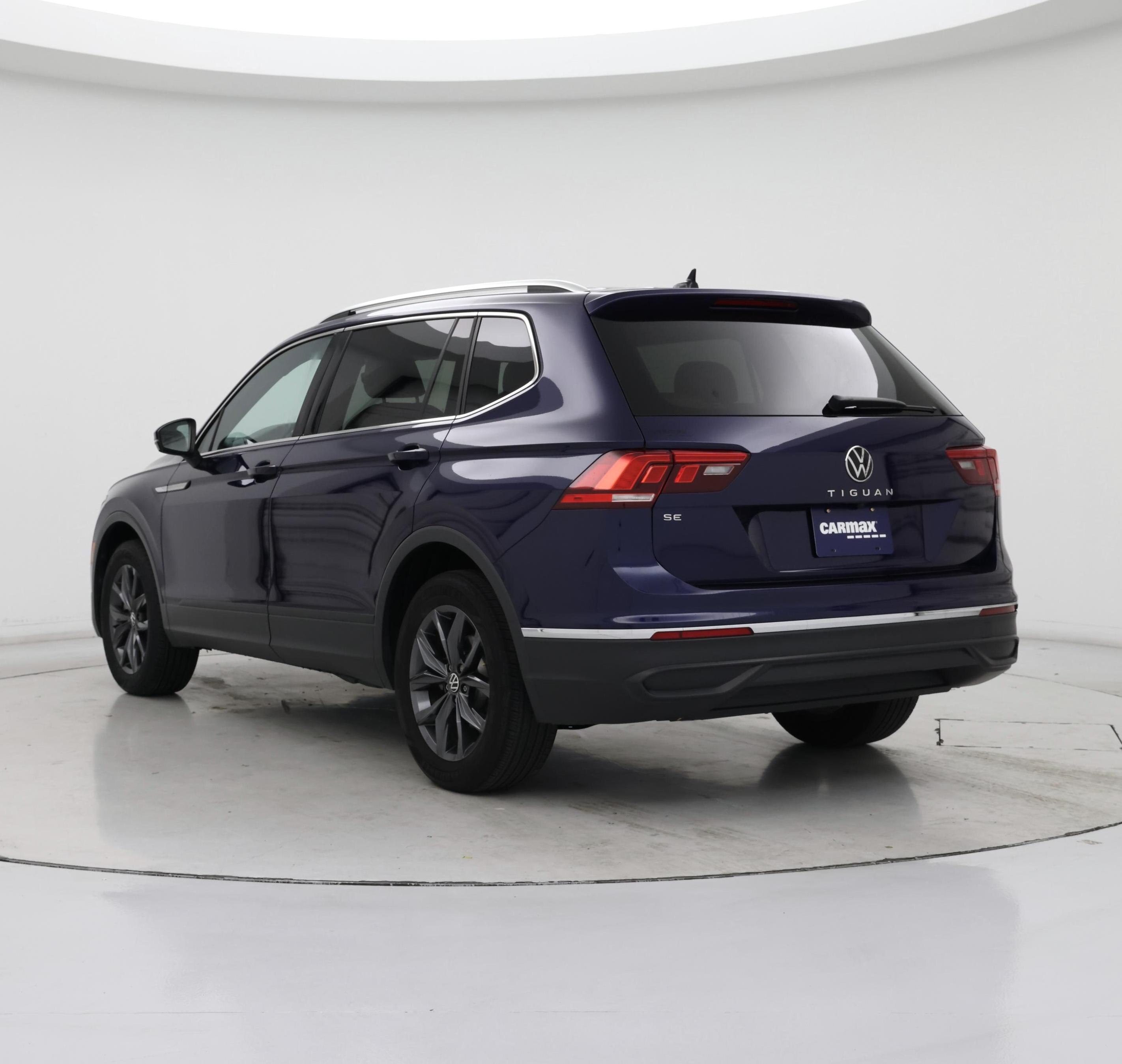 Thumbnail: 2022 Volkswagen Tiguan - 2