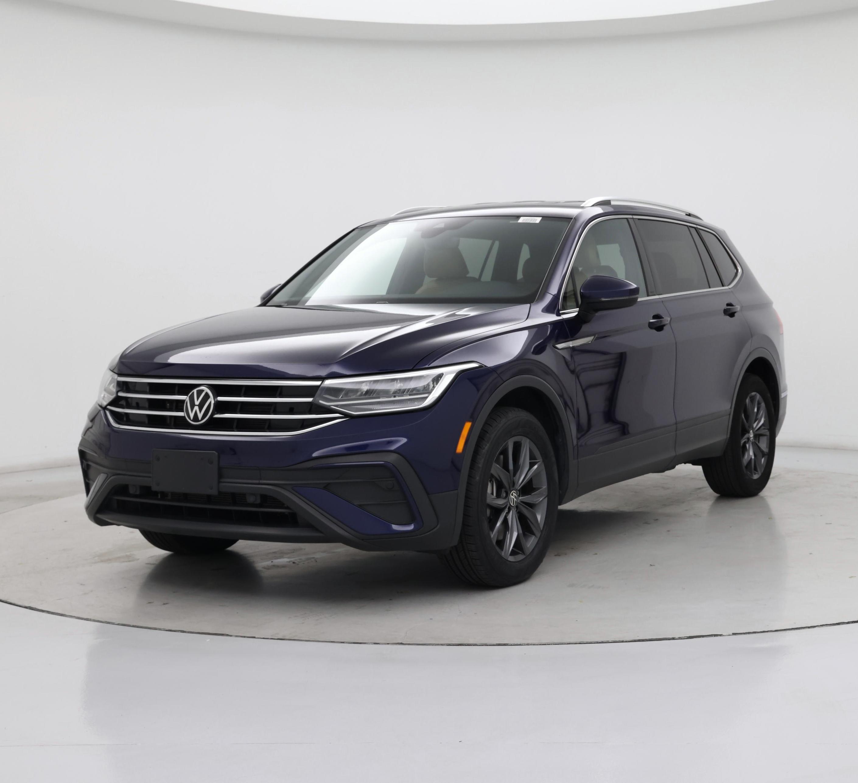 Thumbnail: 2022 Volkswagen Tiguan - 4