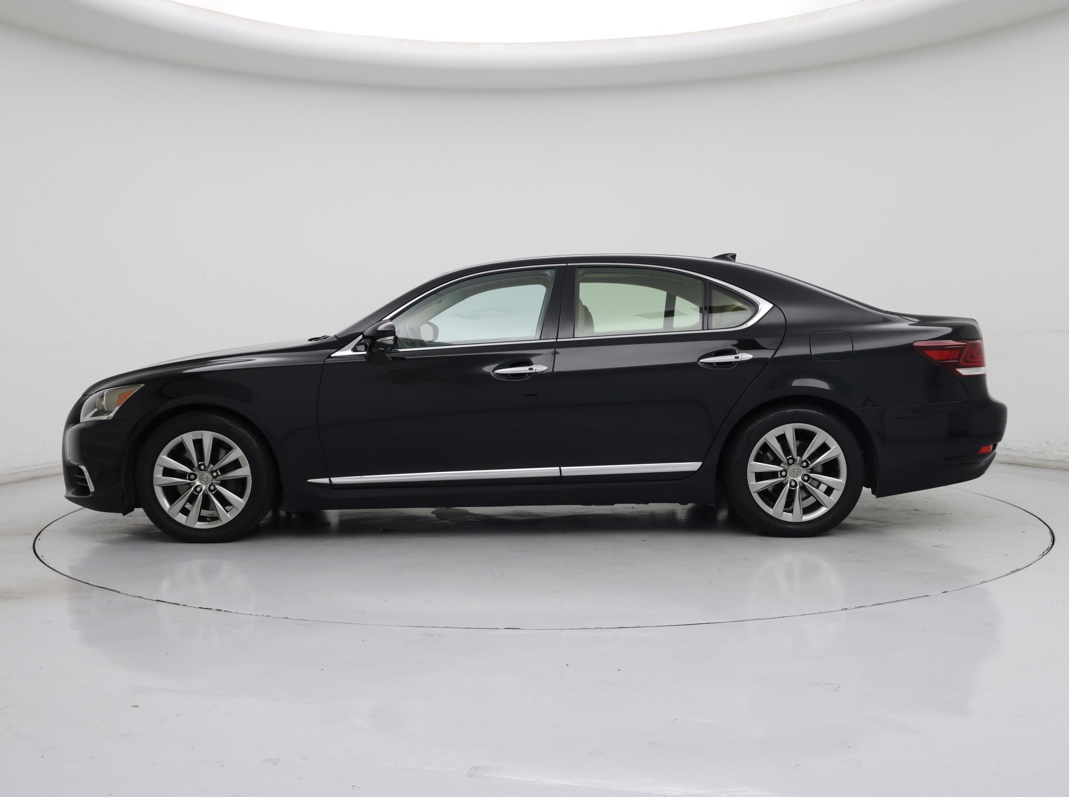 Thumbnail: 2016 Lexus LS - 3