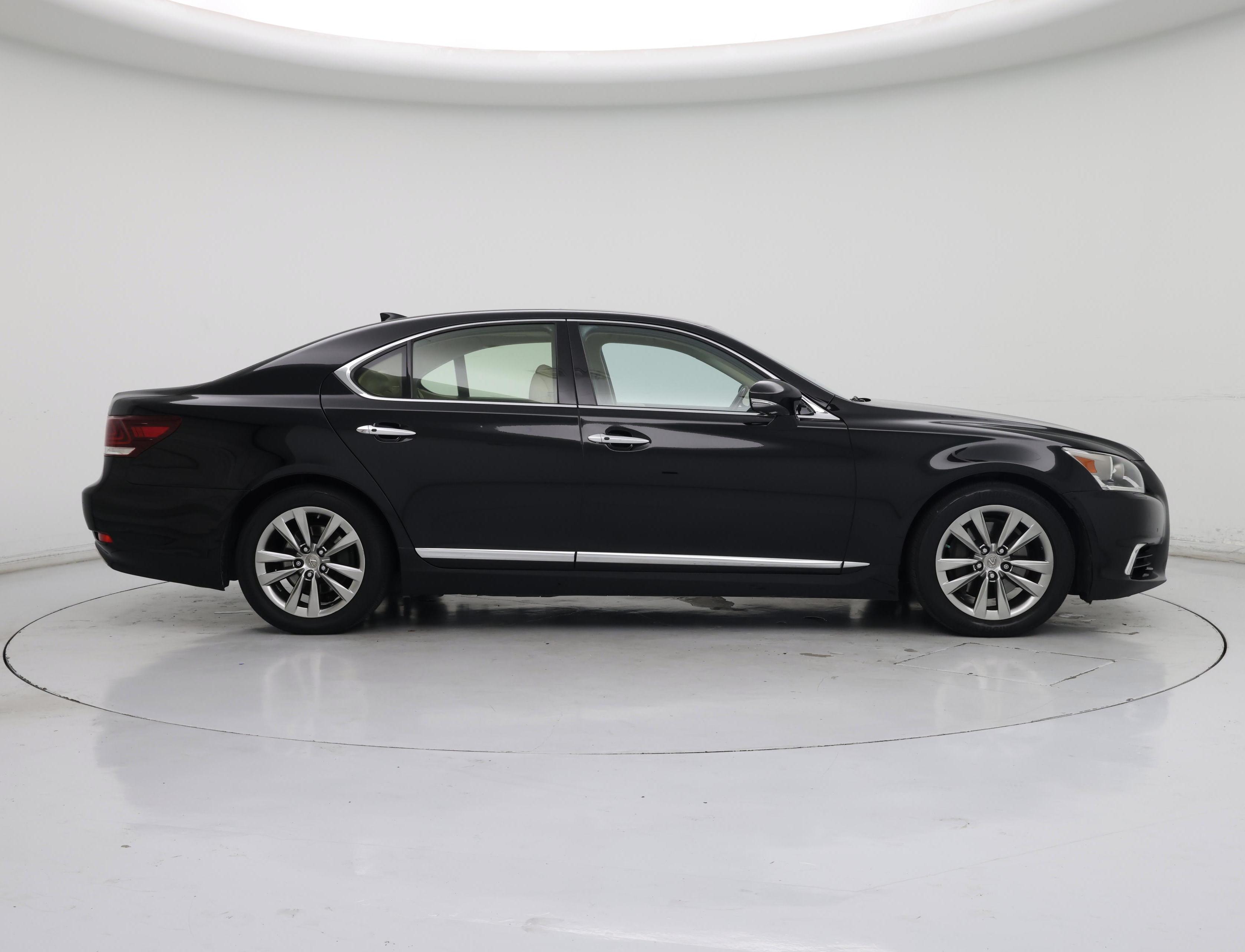 Thumbnail: 2016 Lexus LS - 7