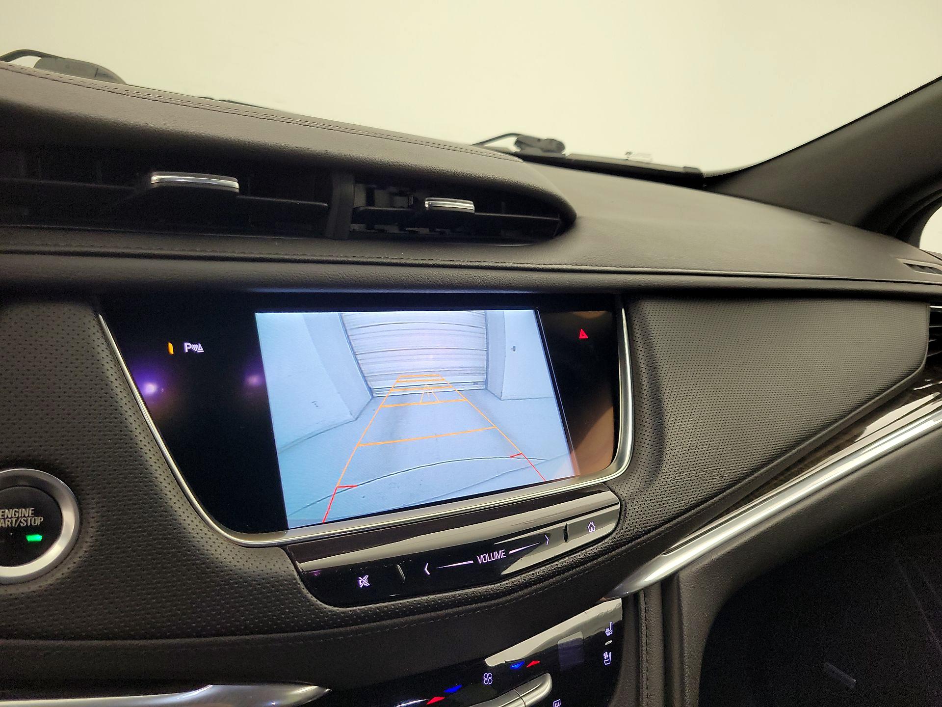 Thumbnail: 2017 Cadillac XT5 - 14