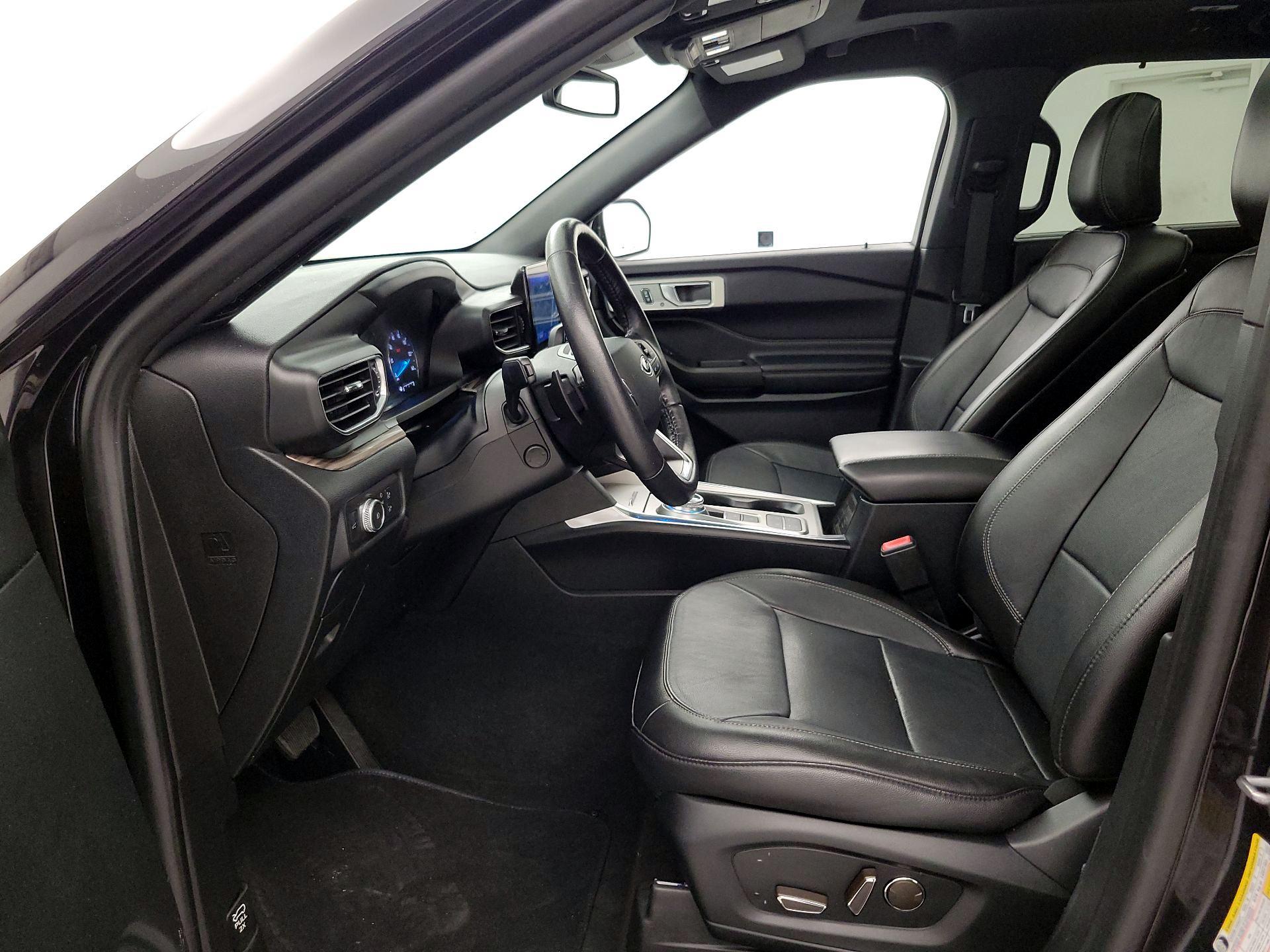 Thumbnail: 2020 Ford Explorer - 11