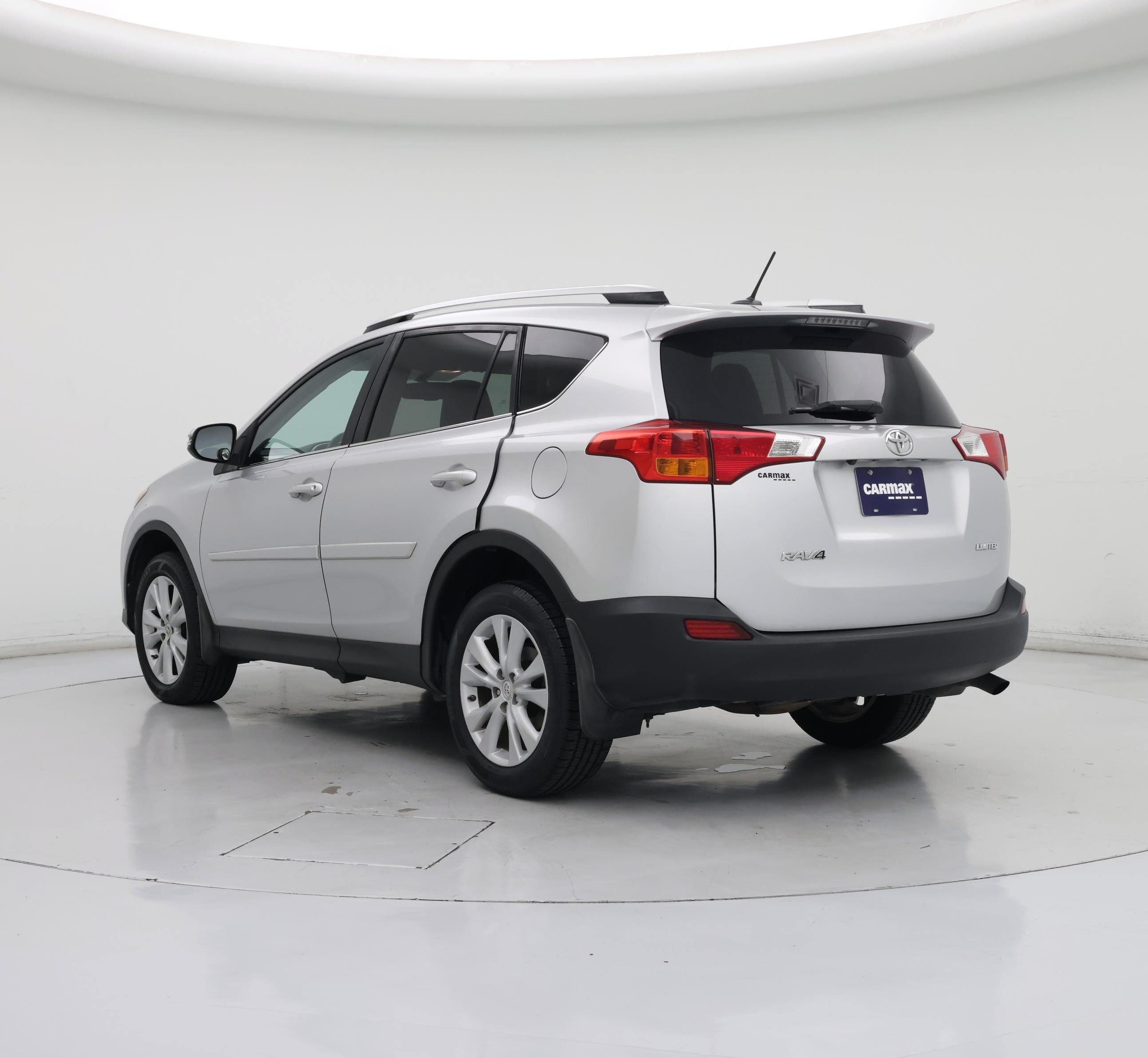 Thumbnail: 2015 Toyota RAV4 - 2