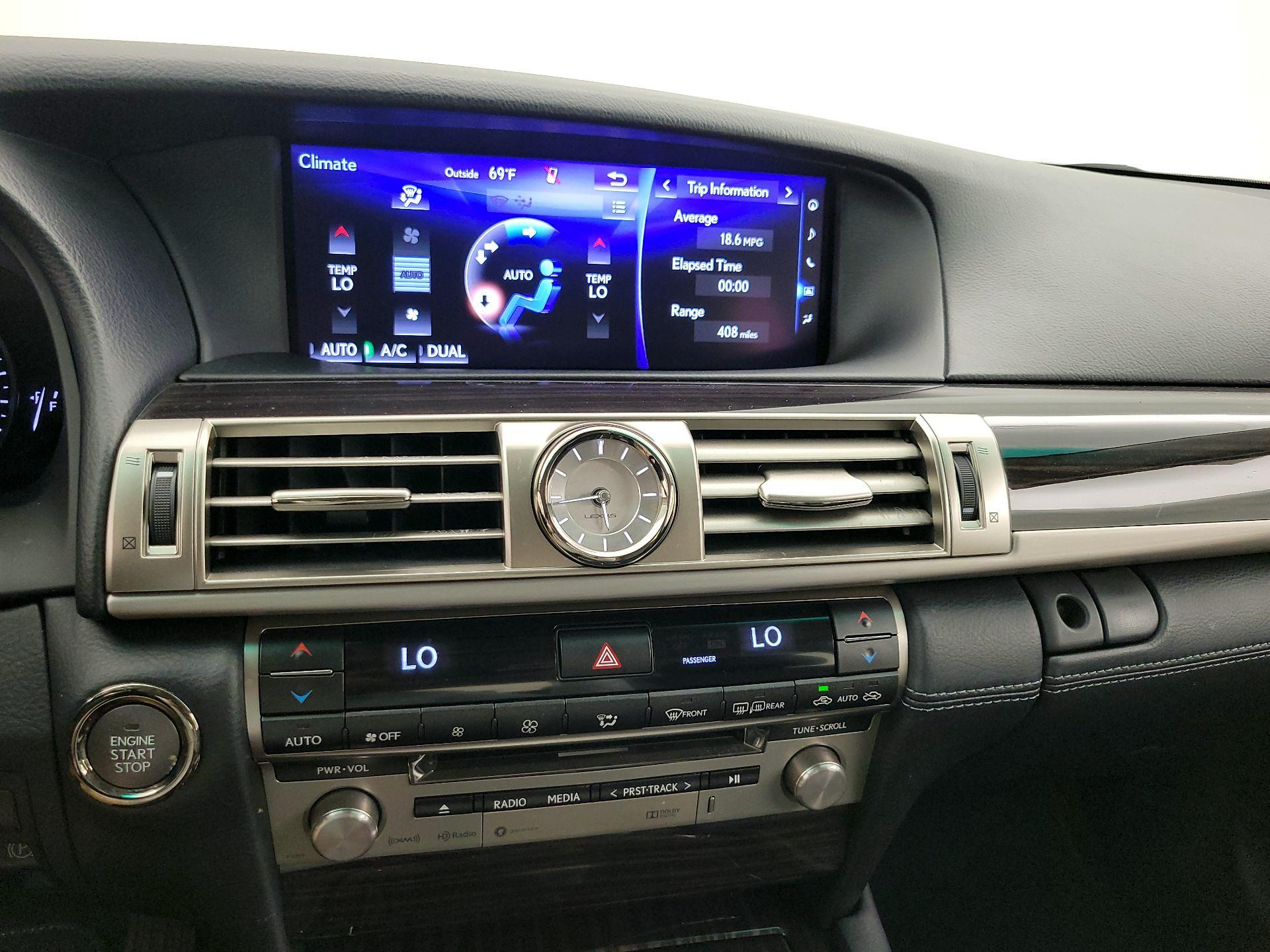 Thumbnail: 2016 Lexus LS - 17