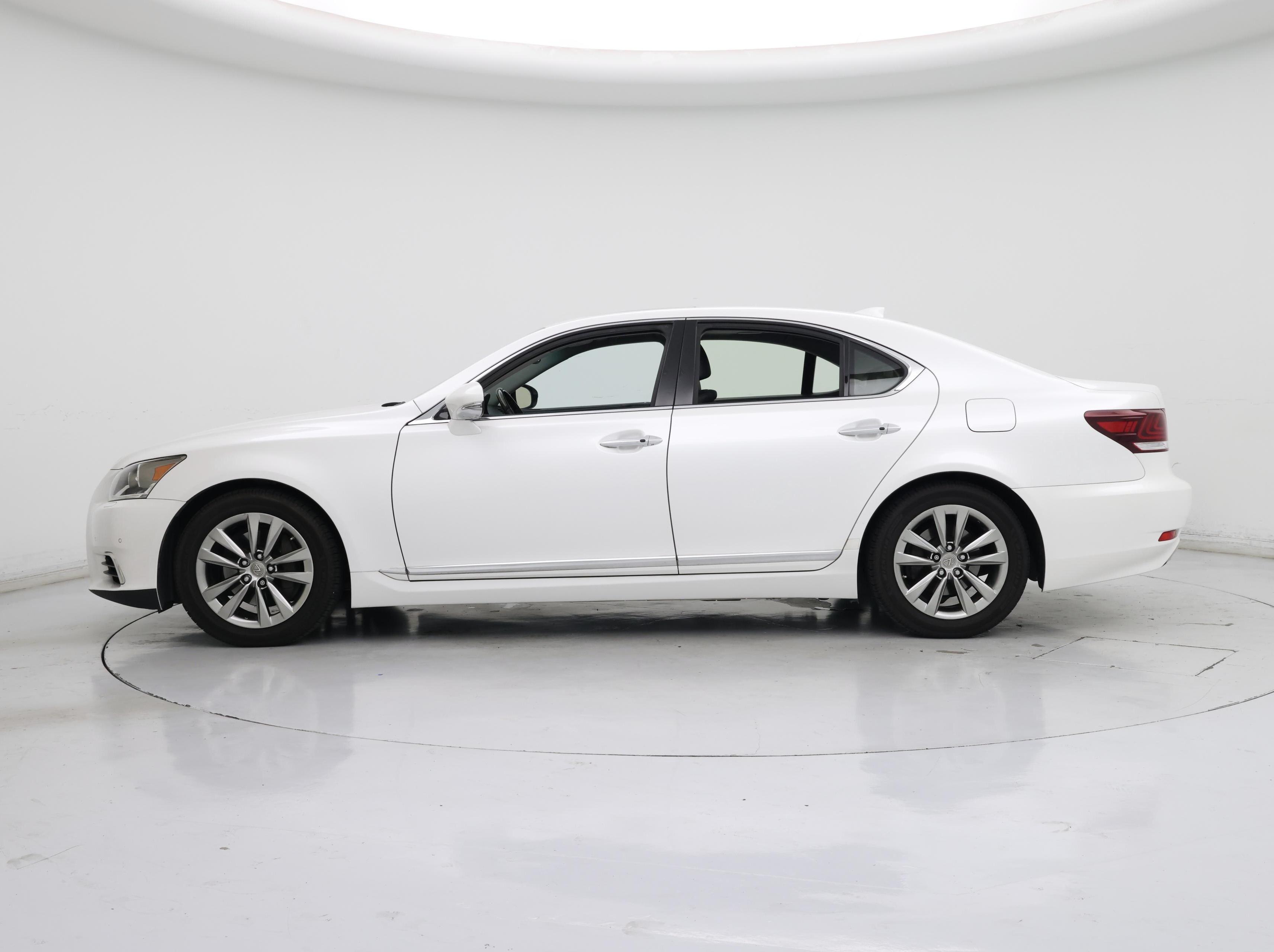 Thumbnail: 2016 Lexus LS - 3