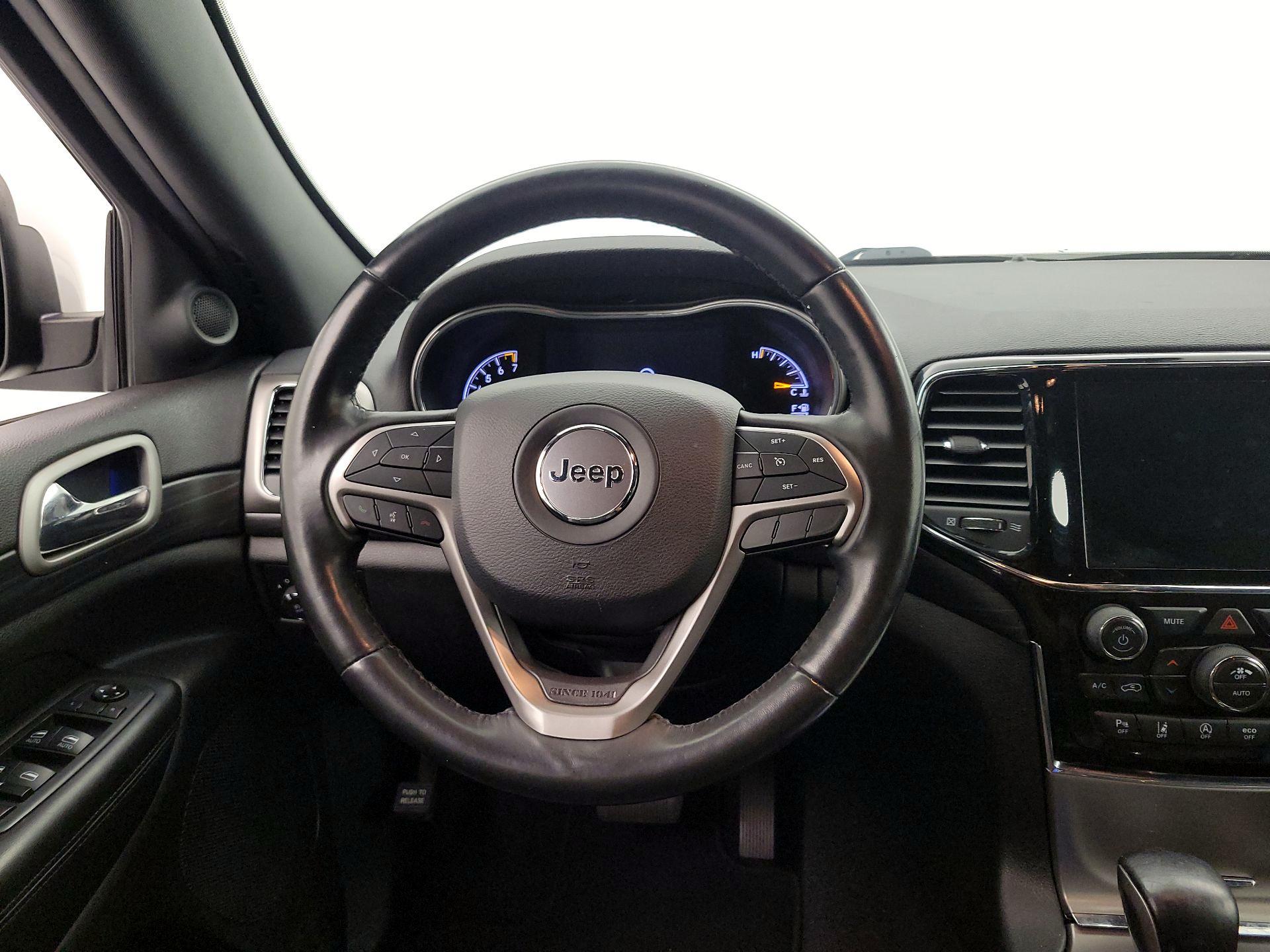 Thumbnail: 2020 Jeep Grand Cherokee - 10