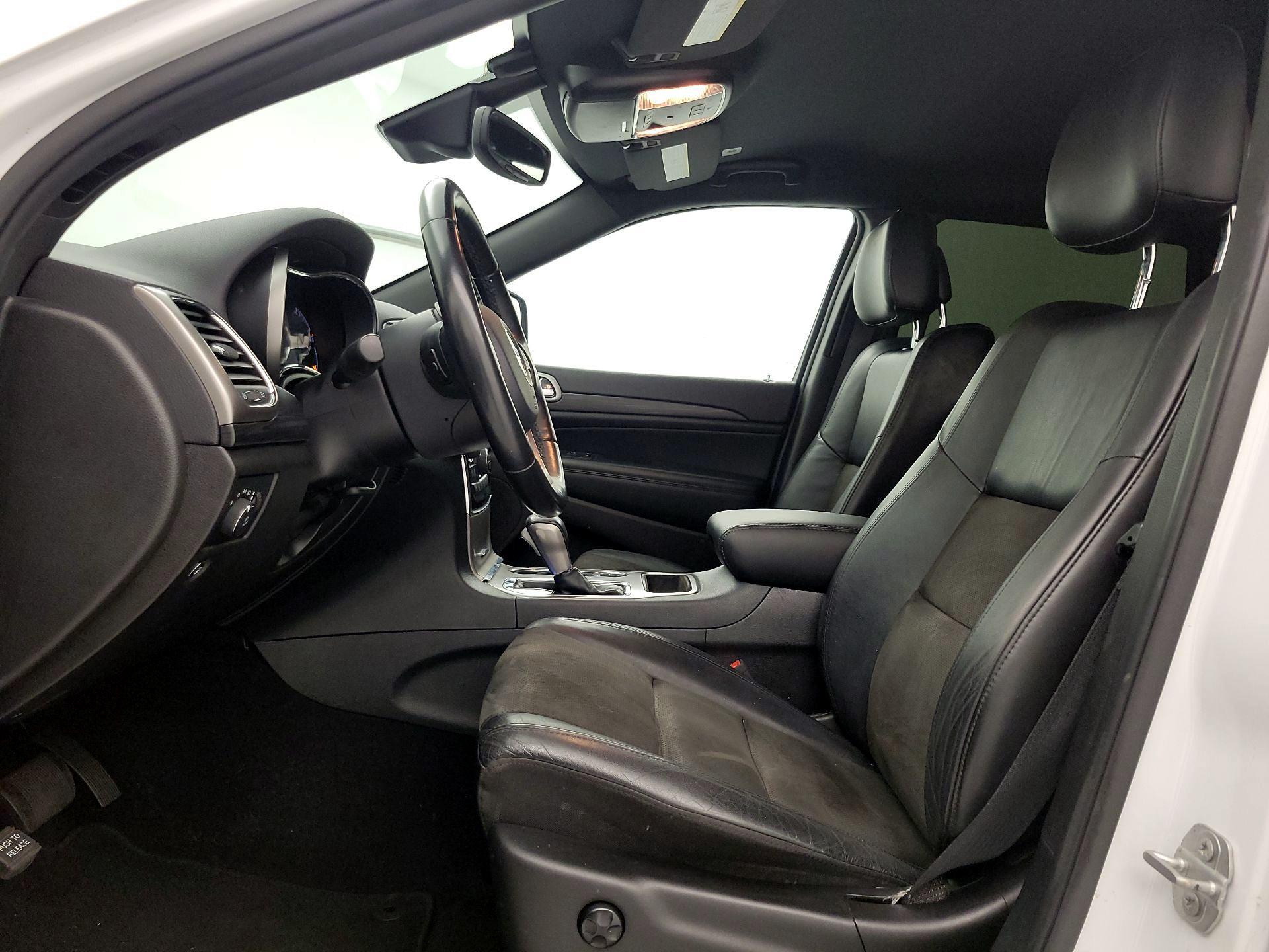 Thumbnail: 2020 Jeep Grand Cherokee - 11