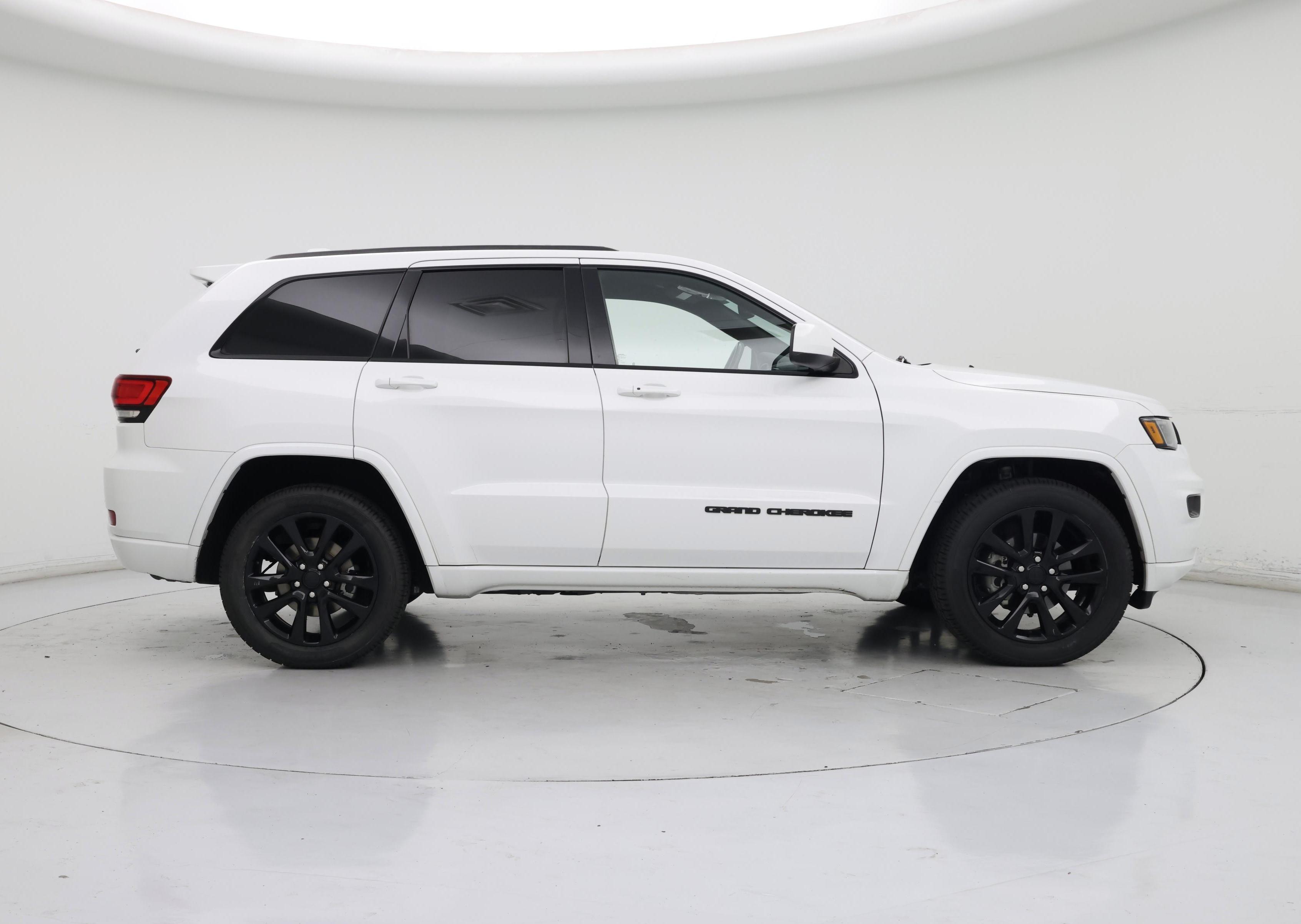Thumbnail: 2020 Jeep Grand Cherokee - 7