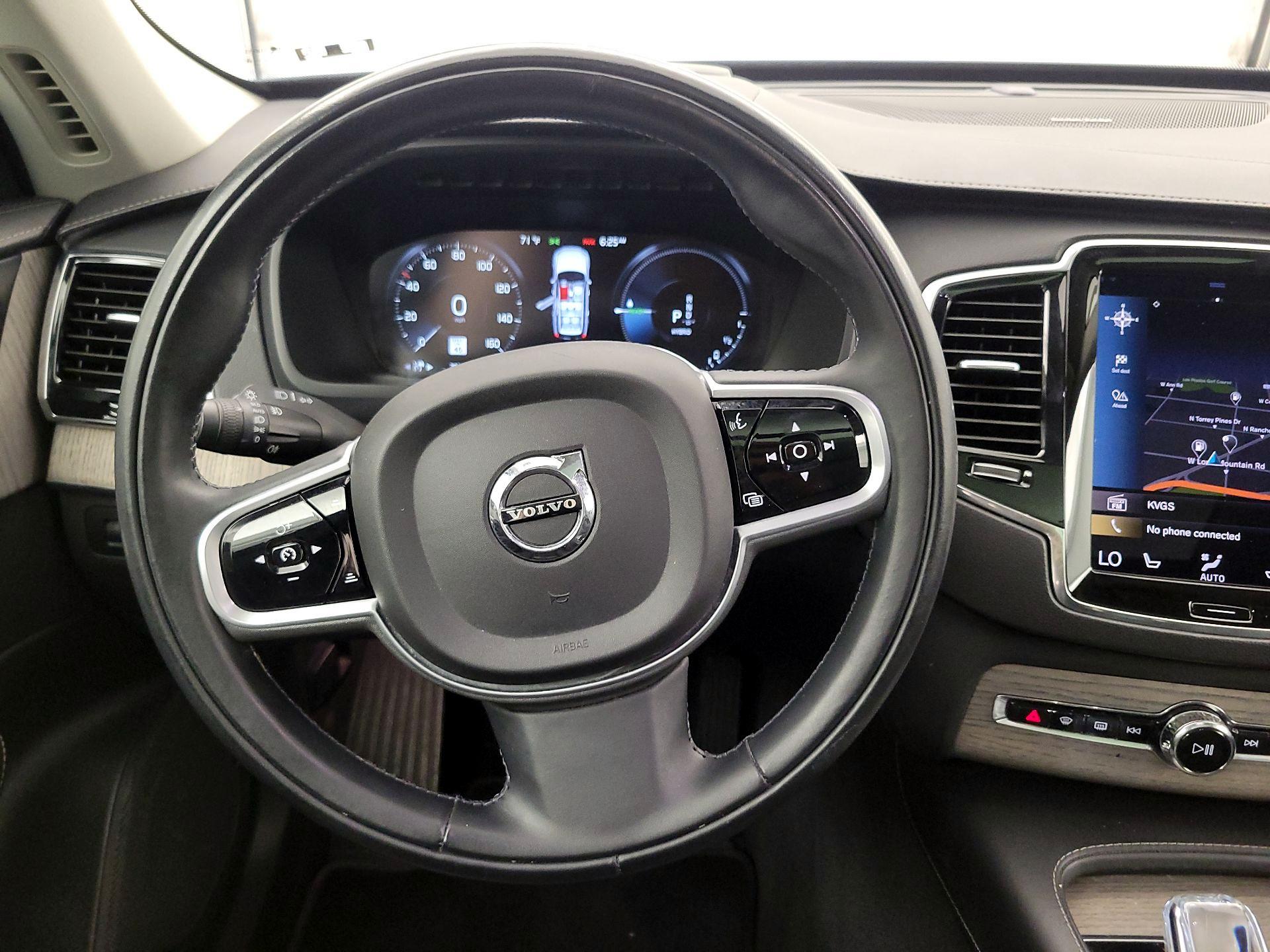 Thumbnail: 2021 Volvo XC90 - 10