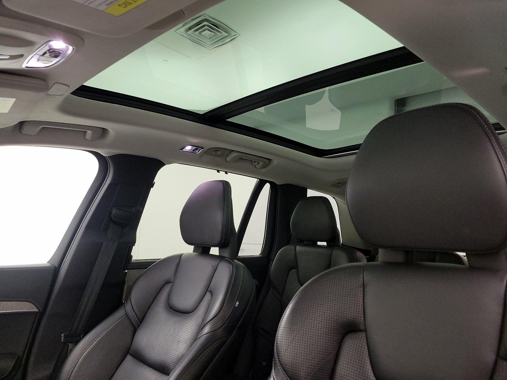 Thumbnail: 2021 Volvo XC90 - 20
