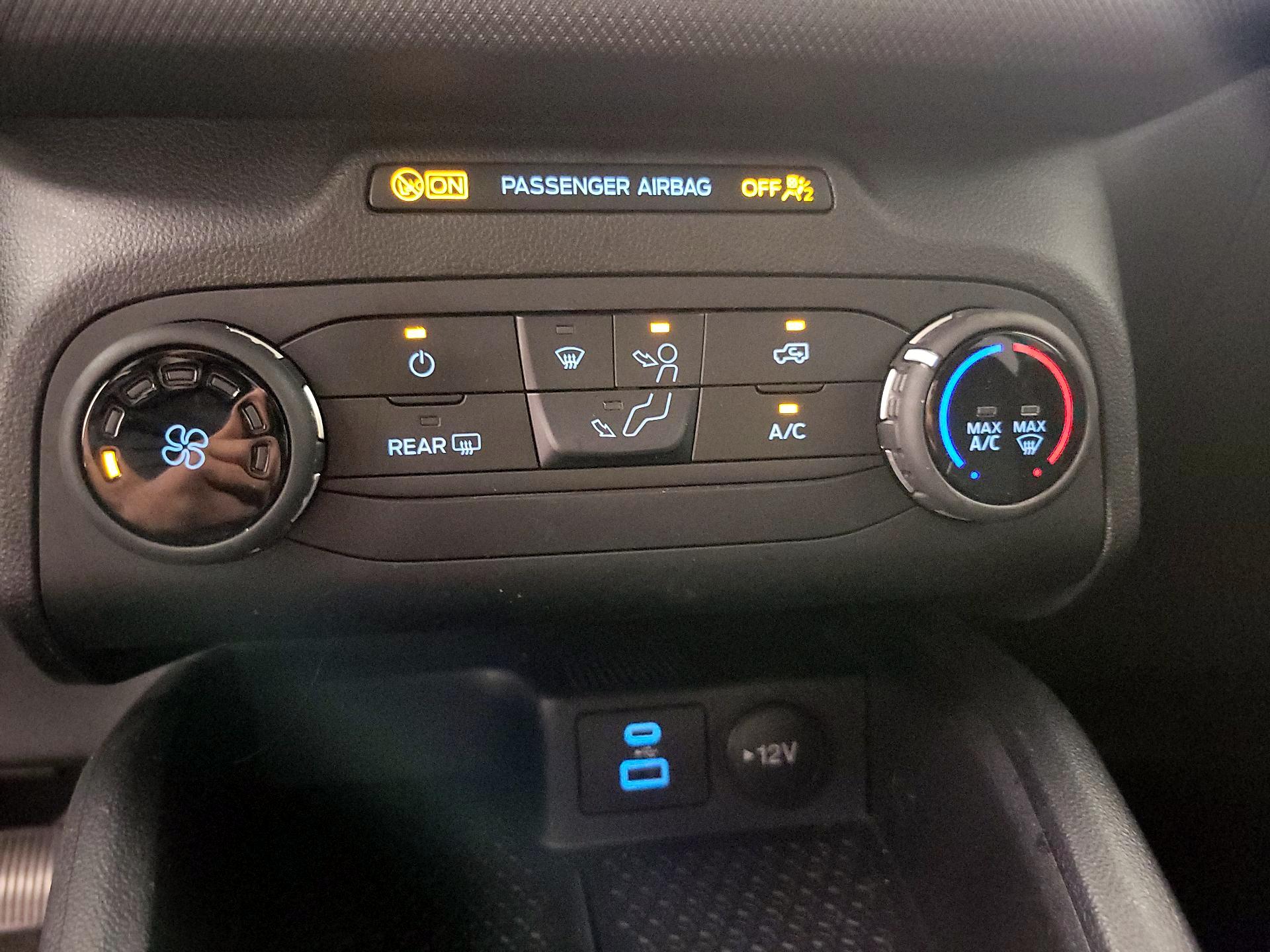 Thumbnail: 2022 Ford Bronco Sport - 16