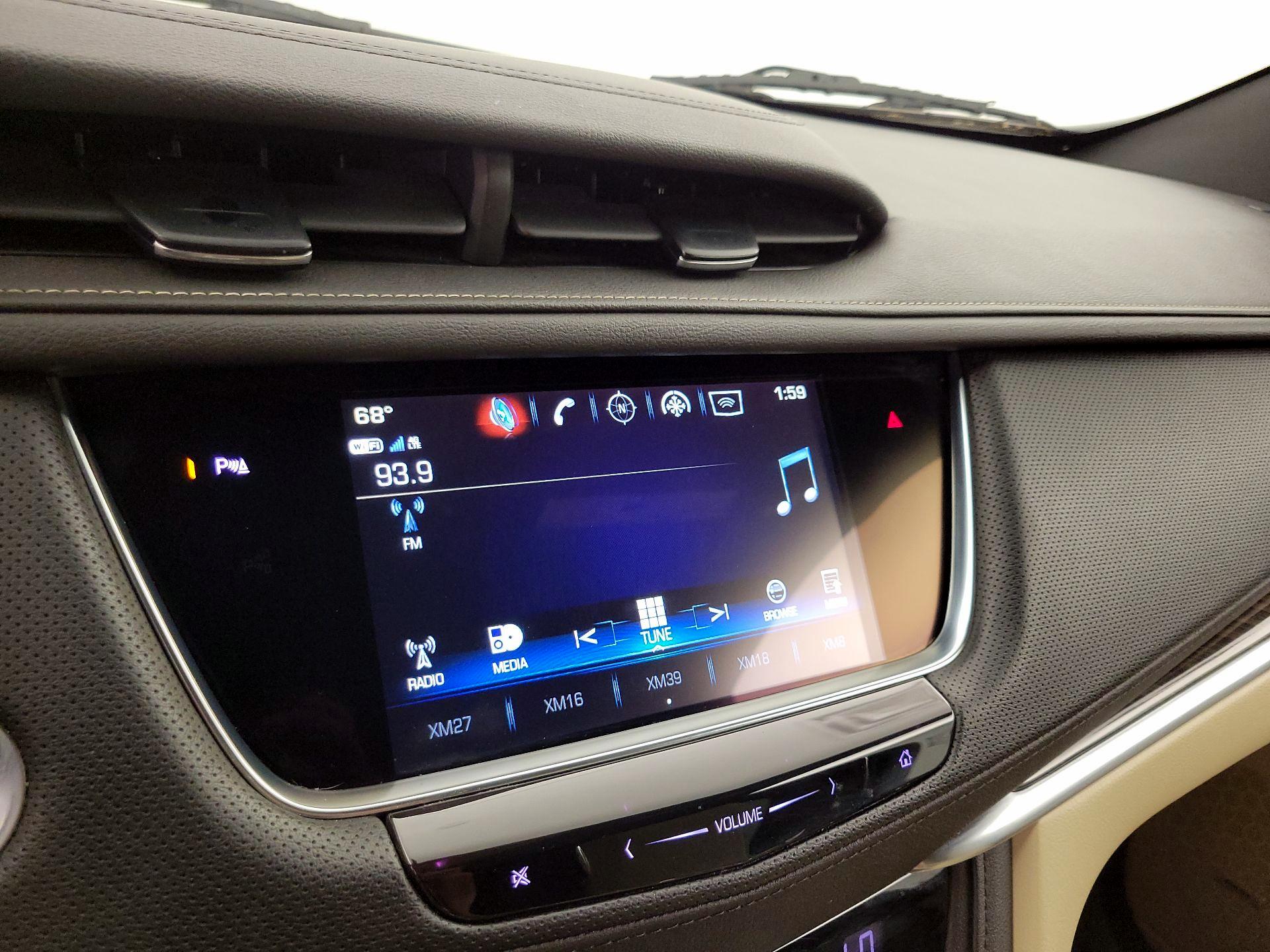 Thumbnail: 2019 Cadillac XT5 - 14