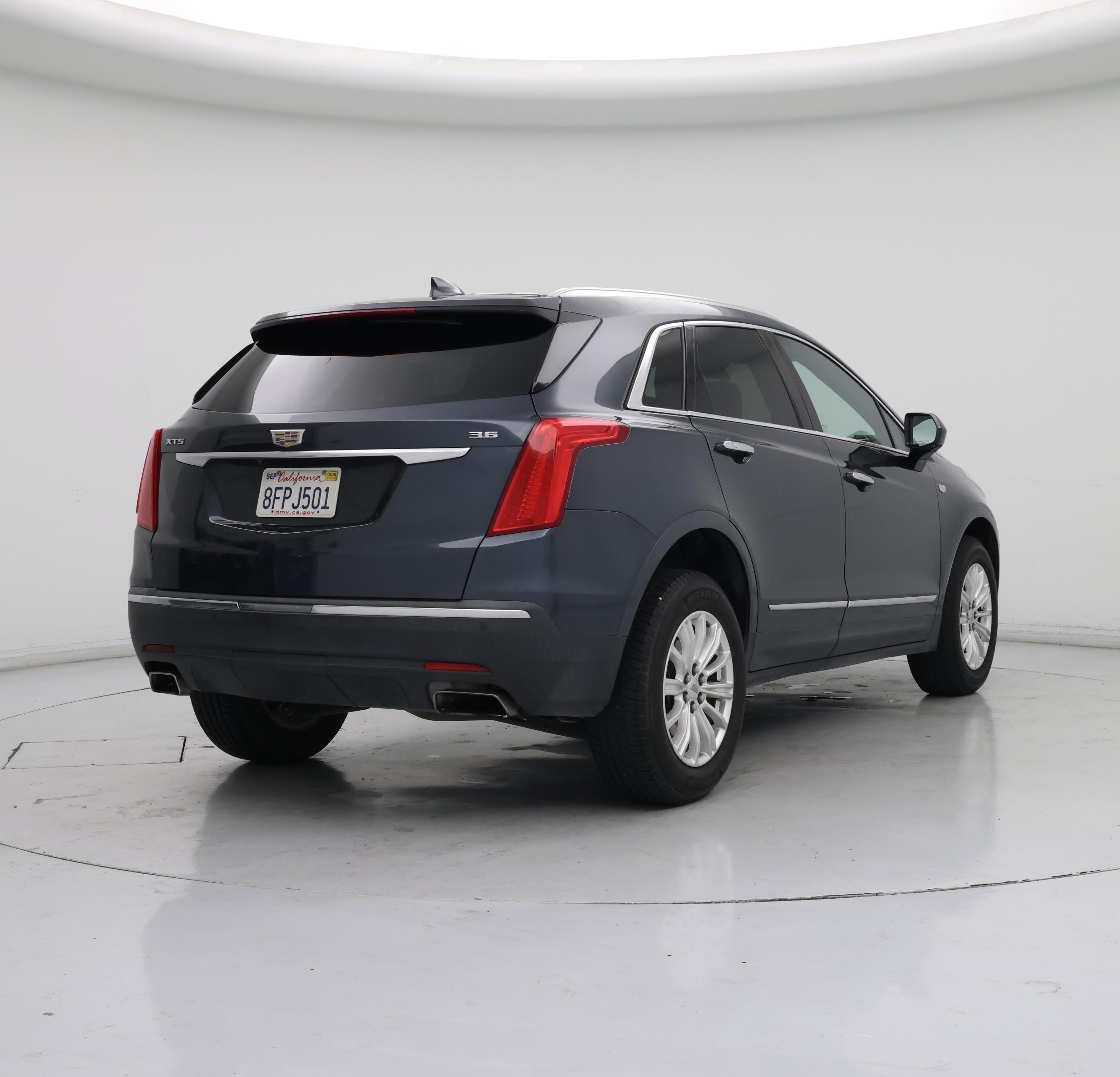 Thumbnail: 2019 Cadillac XT5 - 8