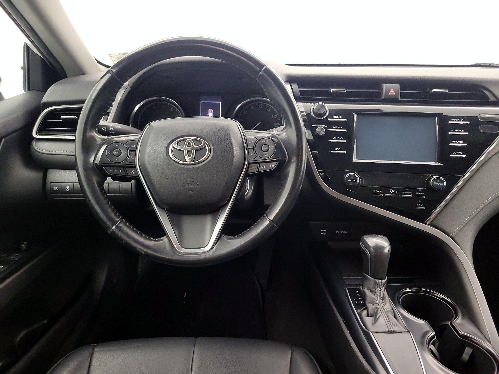 Thumbnail: 2019 Toyota Camry - 10