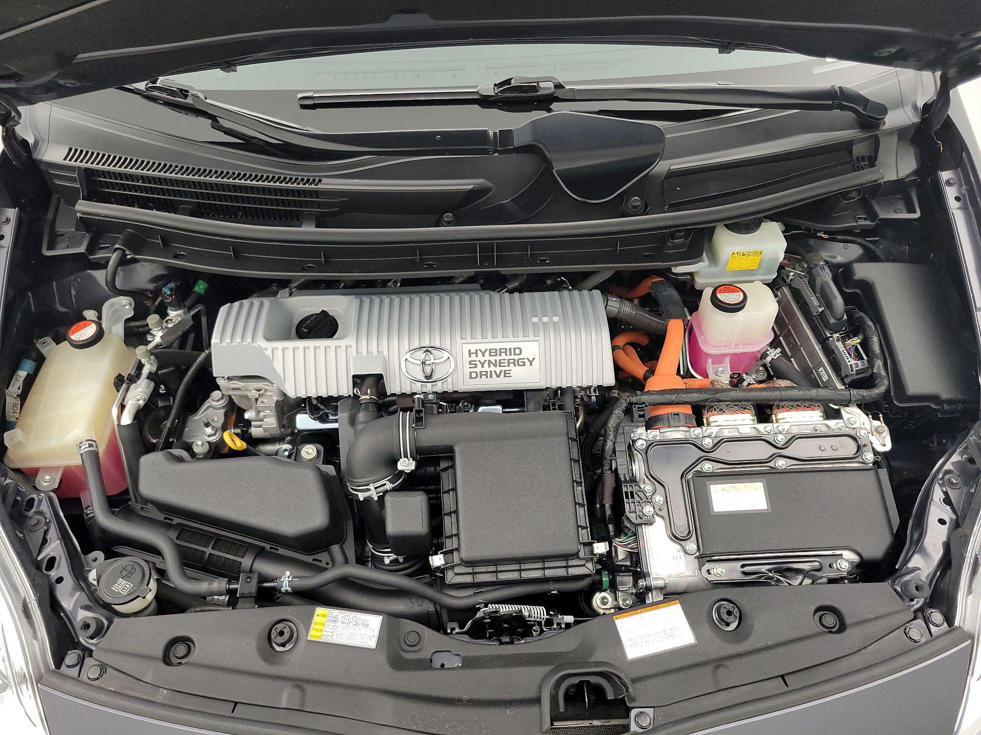 Thumbnail: 2015 Toyota Prius - 20