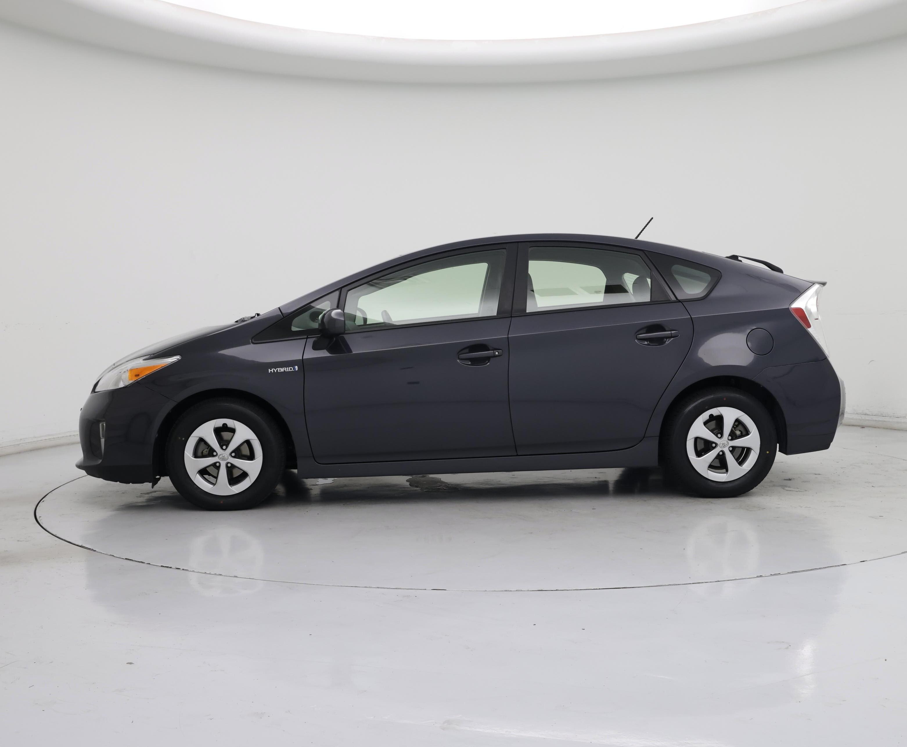 Thumbnail: 2015 Toyota Prius - 3