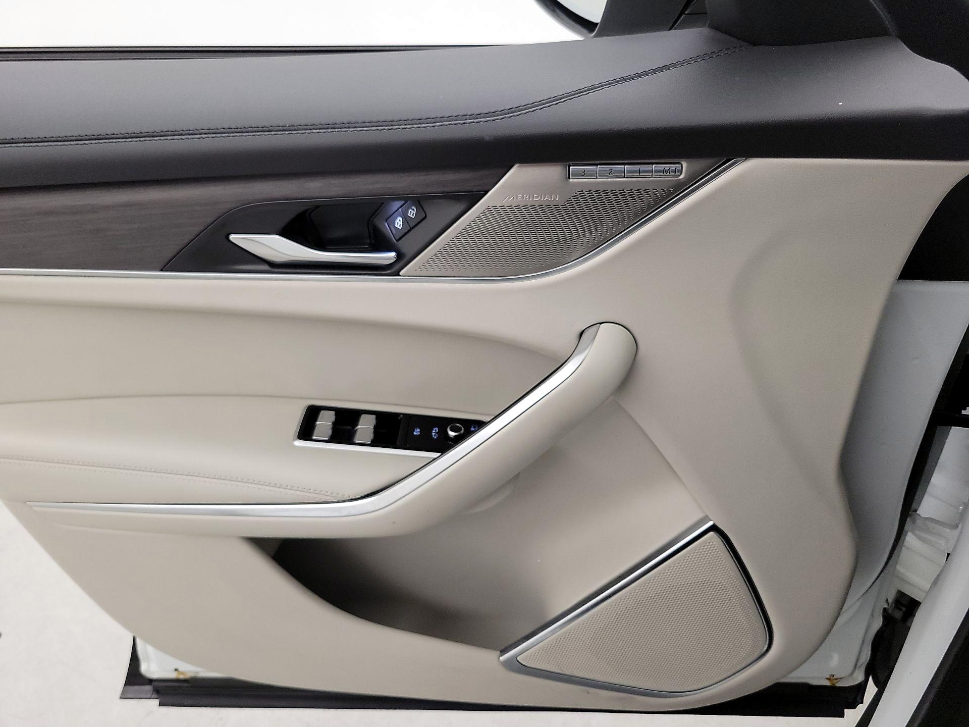 Thumbnail: 2021 Jaguar F-Pace - 12