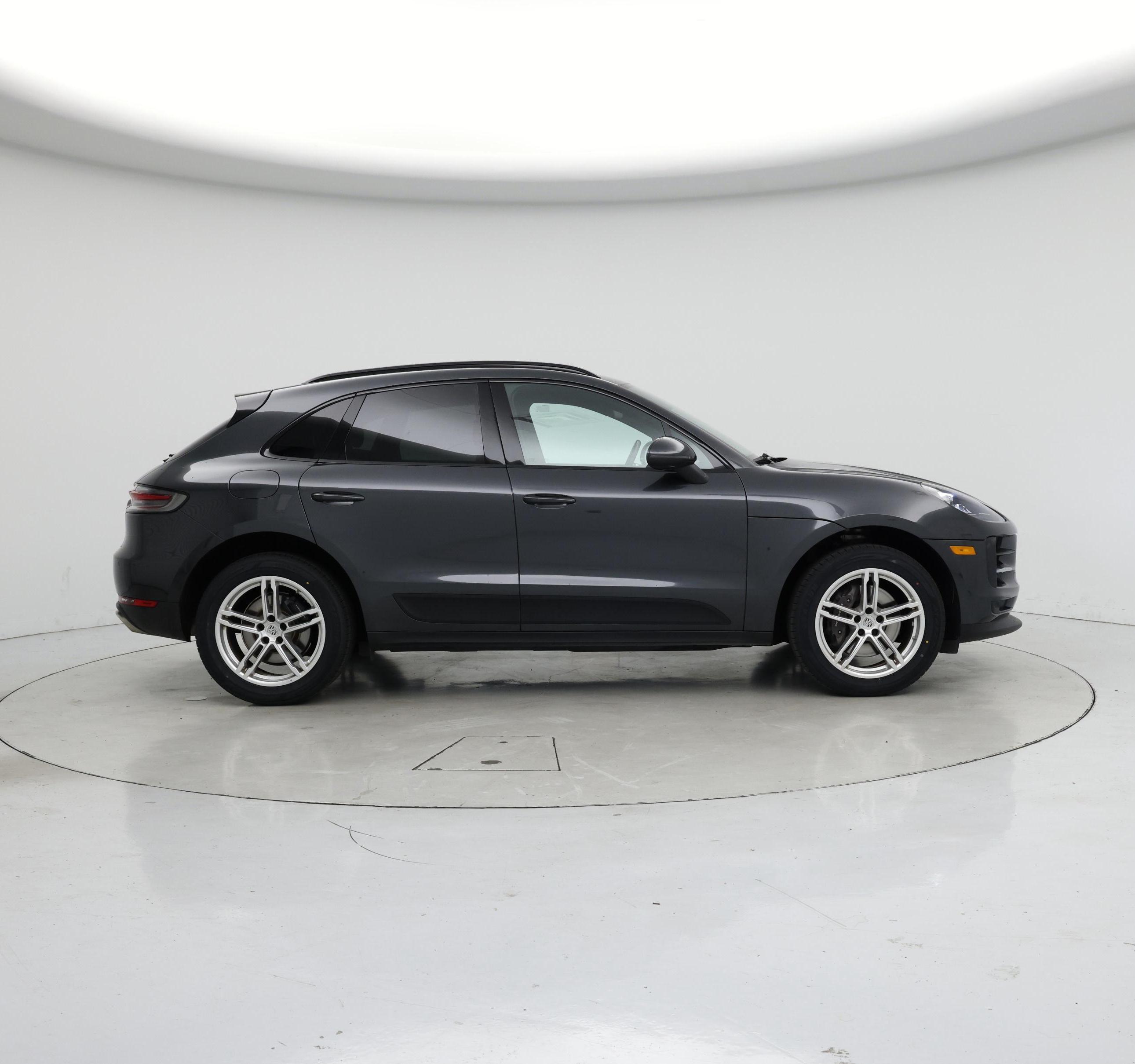 Thumbnail: 2021 Porsche Macan - 7
