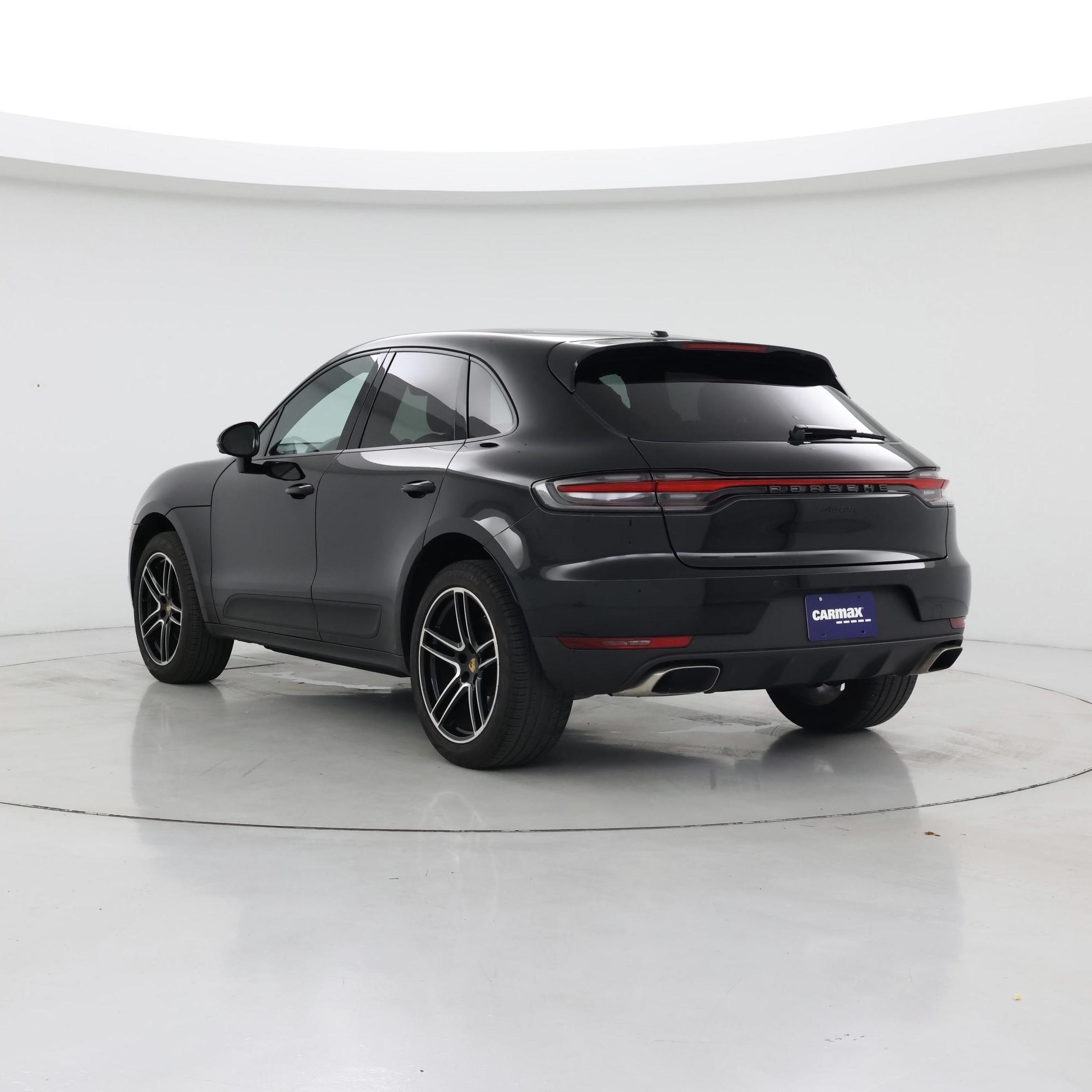 Thumbnail: 2021 Porsche Macan - 2