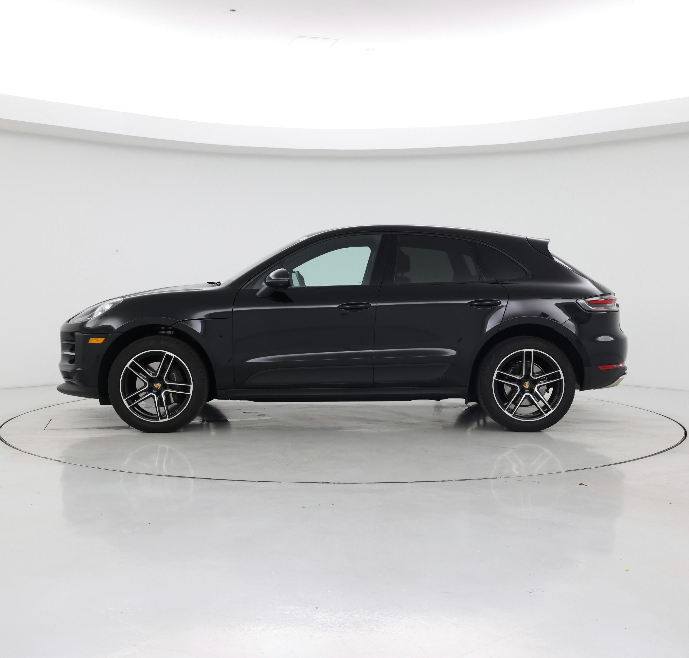Thumbnail: 2021 Porsche Macan - 3