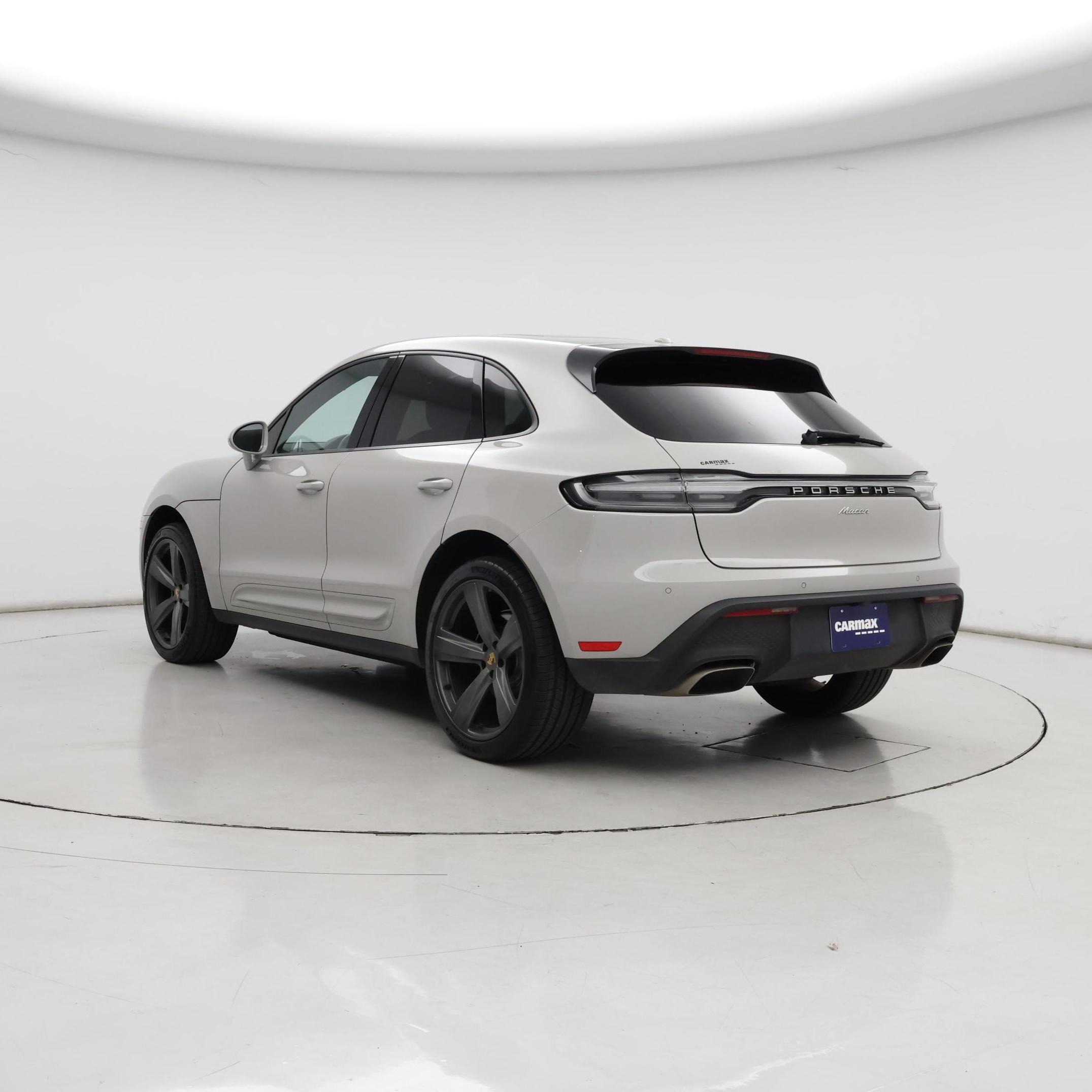 Thumbnail: 2022 Porsche Macan - 2