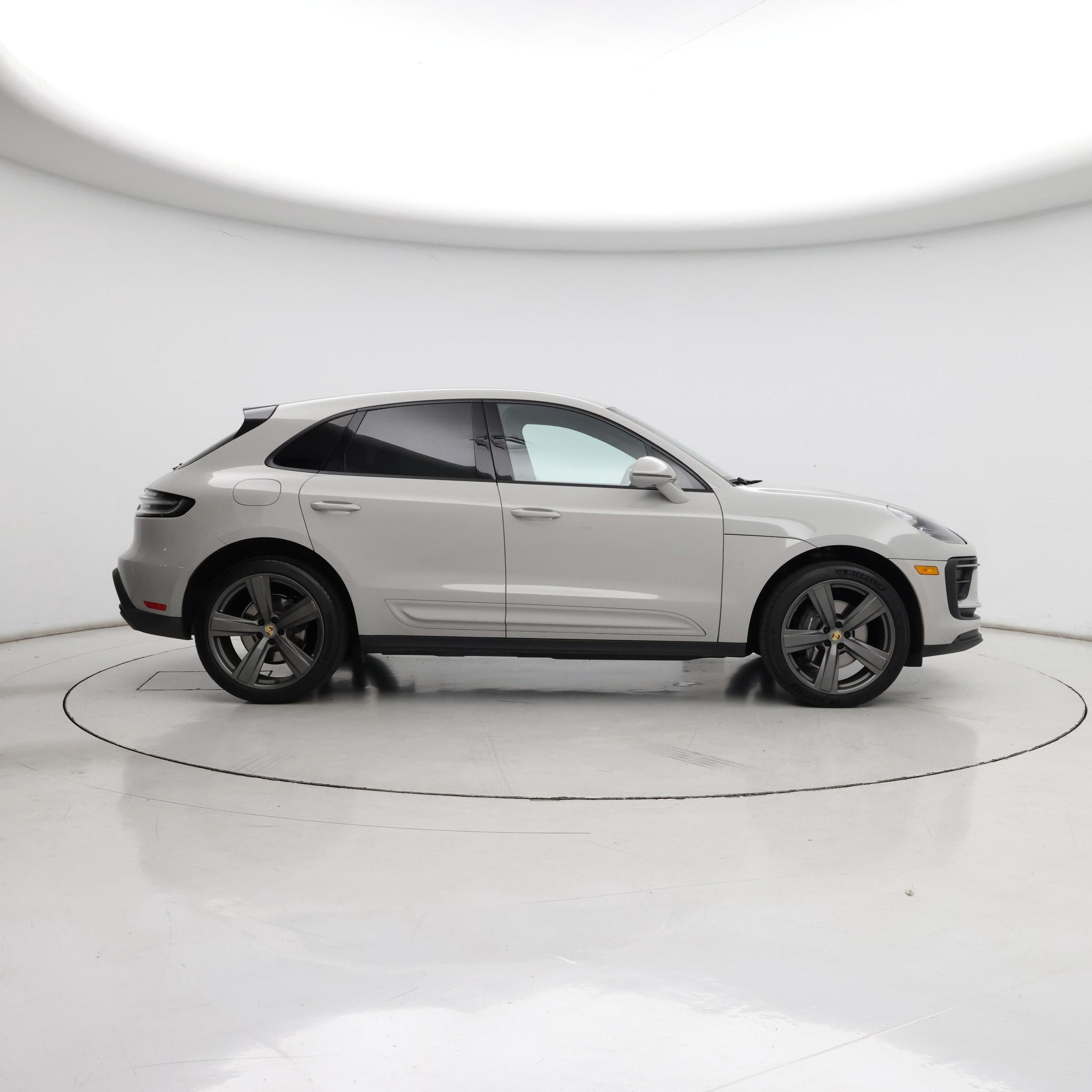 Thumbnail: 2022 Porsche Macan - 7