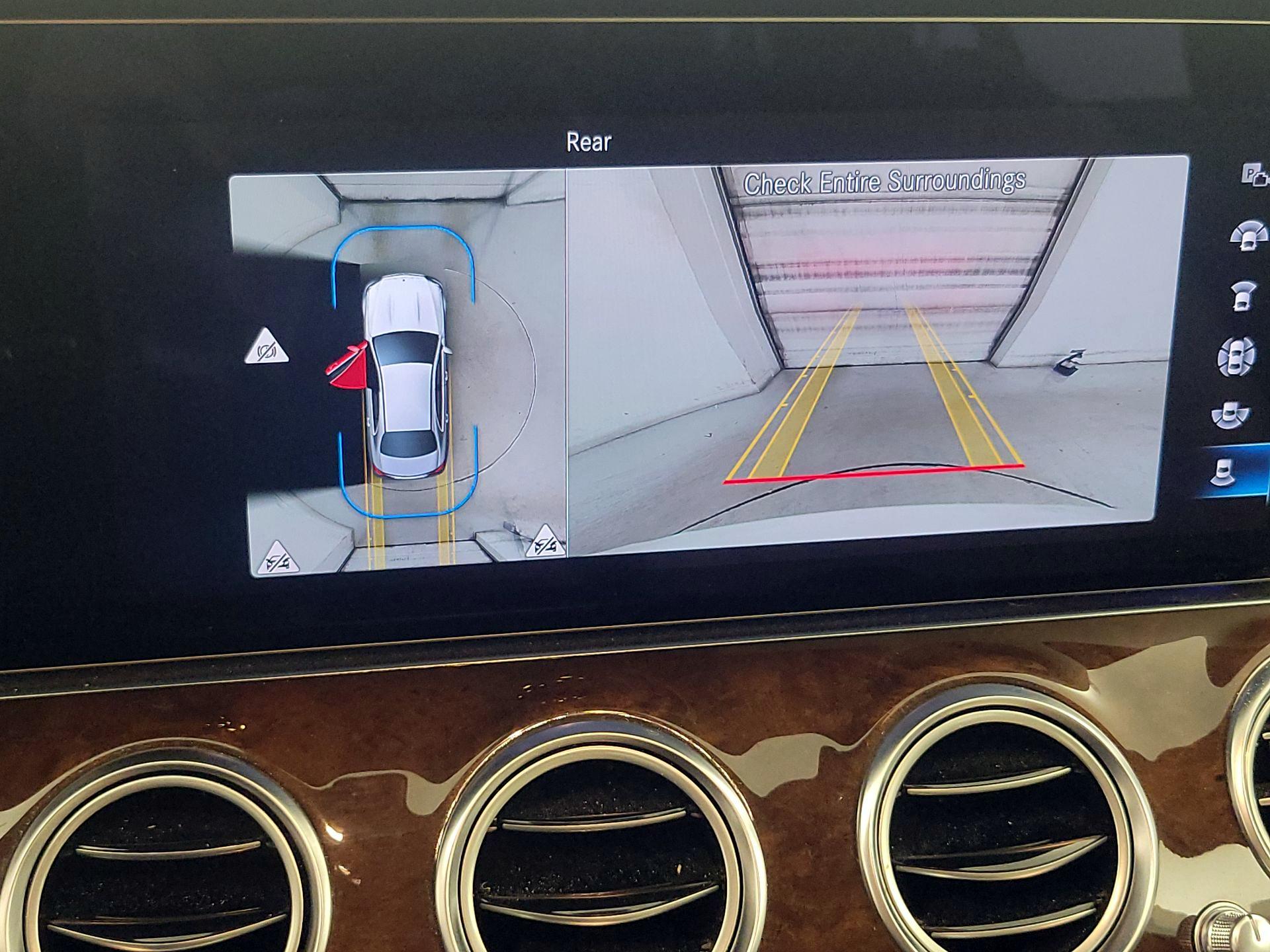 Thumbnail: 2022 Mercedes-Benz E-Class - 15