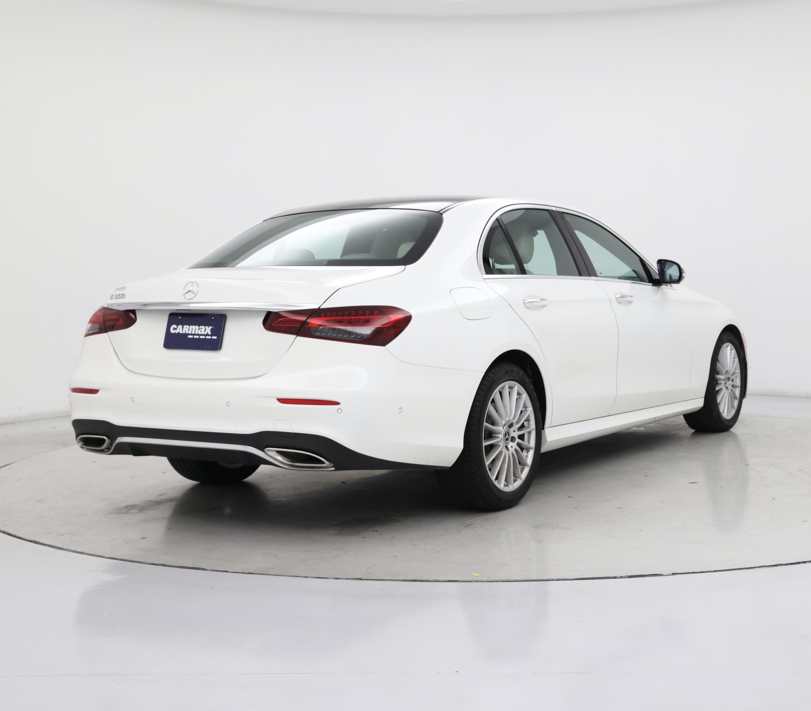 Thumbnail: 2022 Mercedes-Benz E-Class - 8