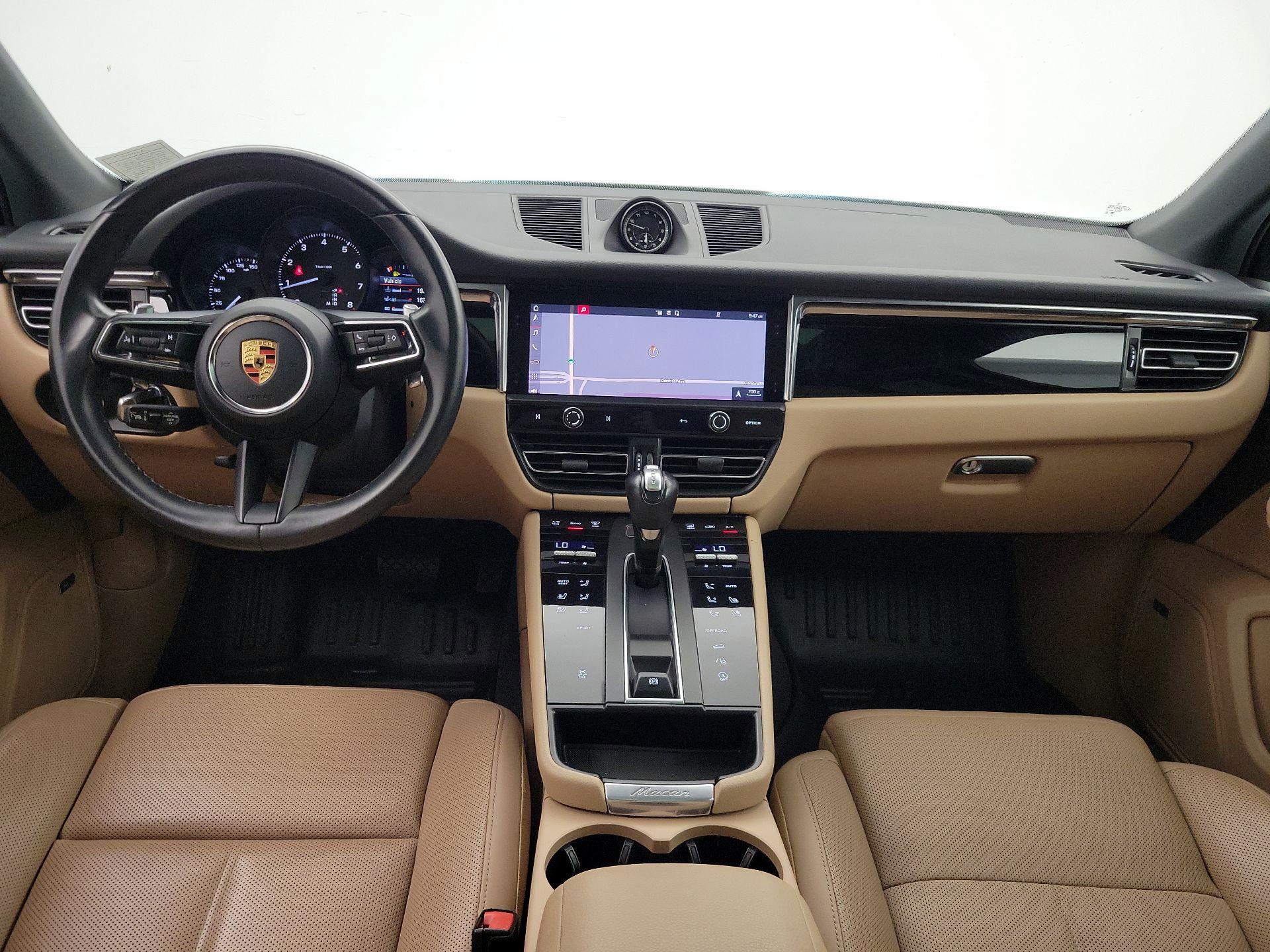 Thumbnail: 2023 Porsche Macan - 9