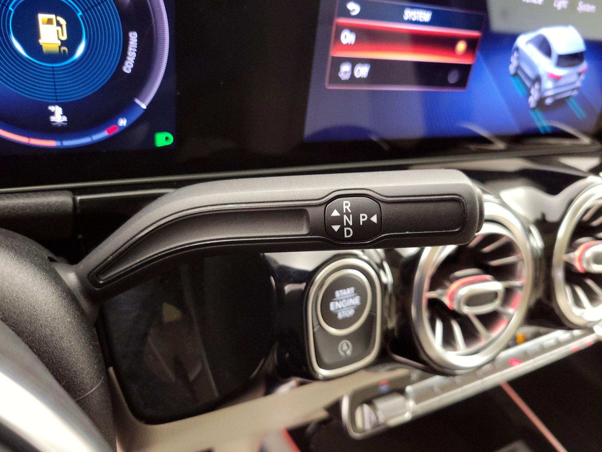 Thumbnail: 2021 Mercedes-Benz GLA - 17