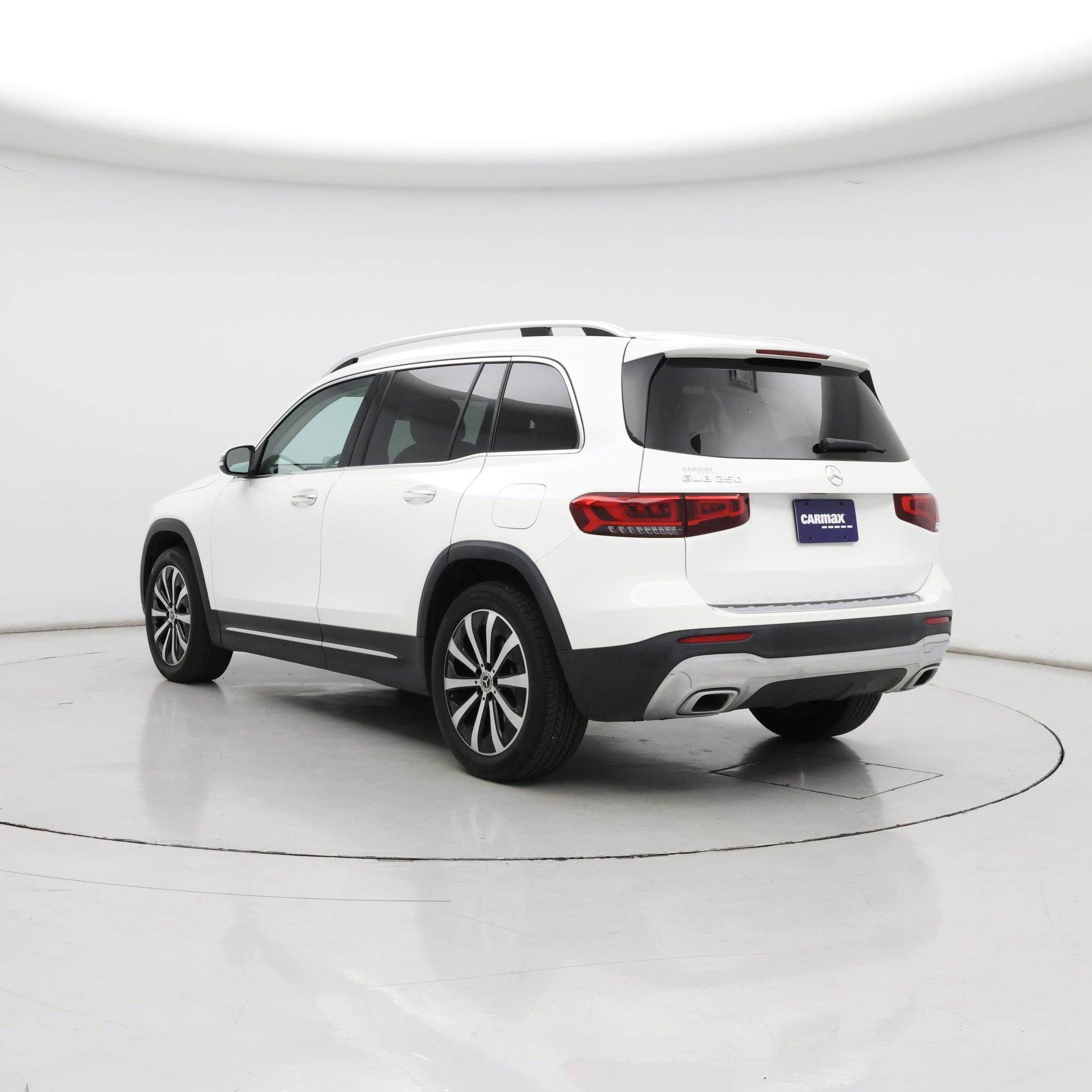 Thumbnail: 2022 Mercedes-Benz GLB - 2