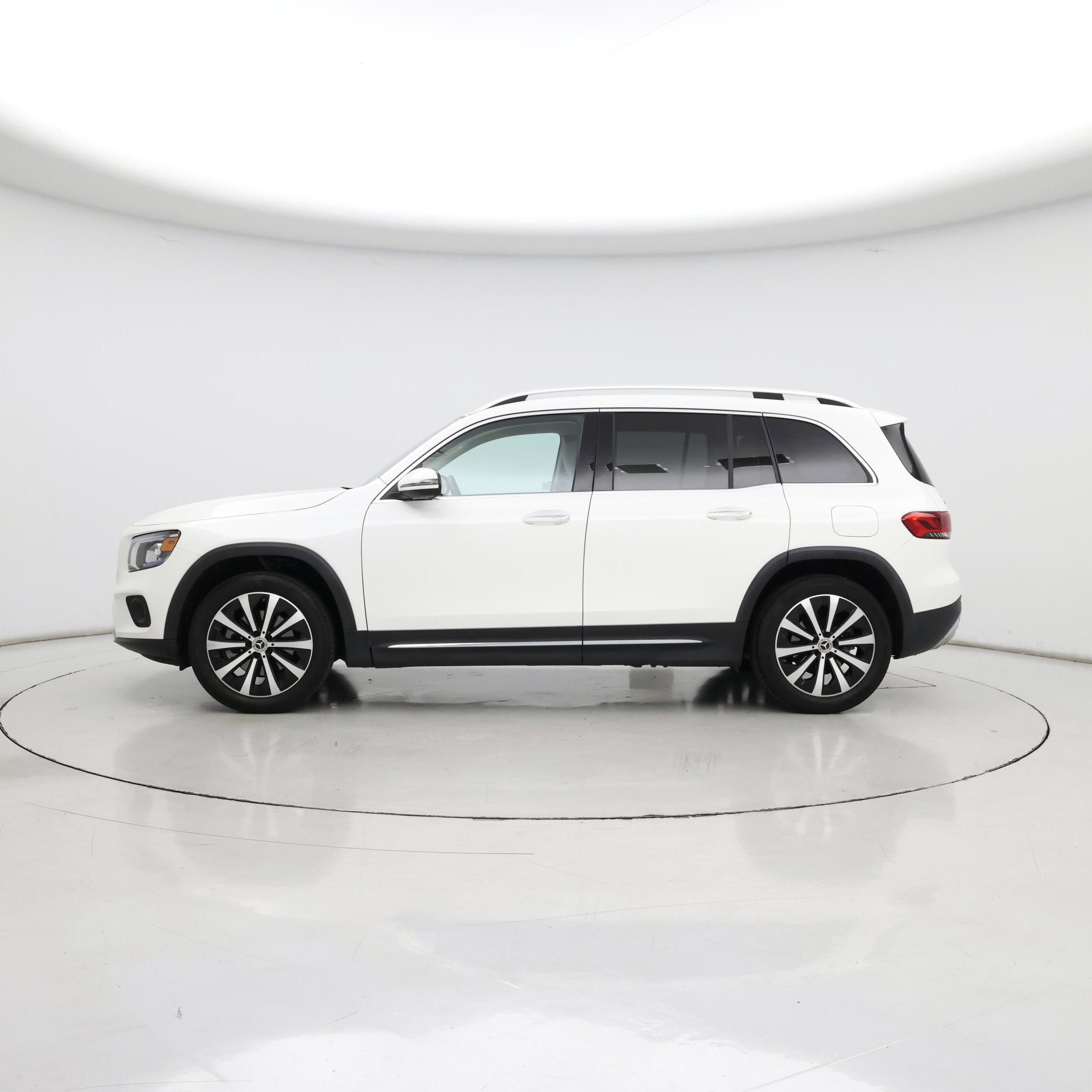 Thumbnail: 2022 Mercedes-Benz GLB - 3