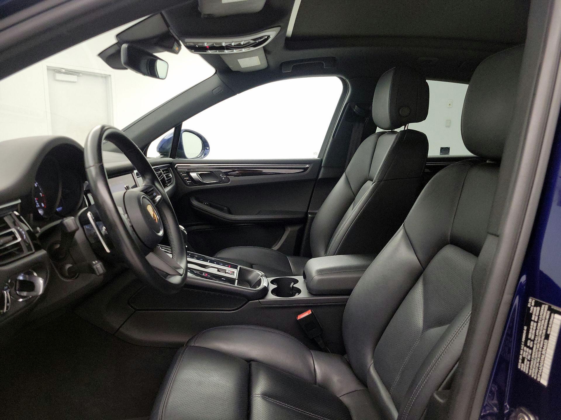 Thumbnail: 2022 Porsche Macan - 11