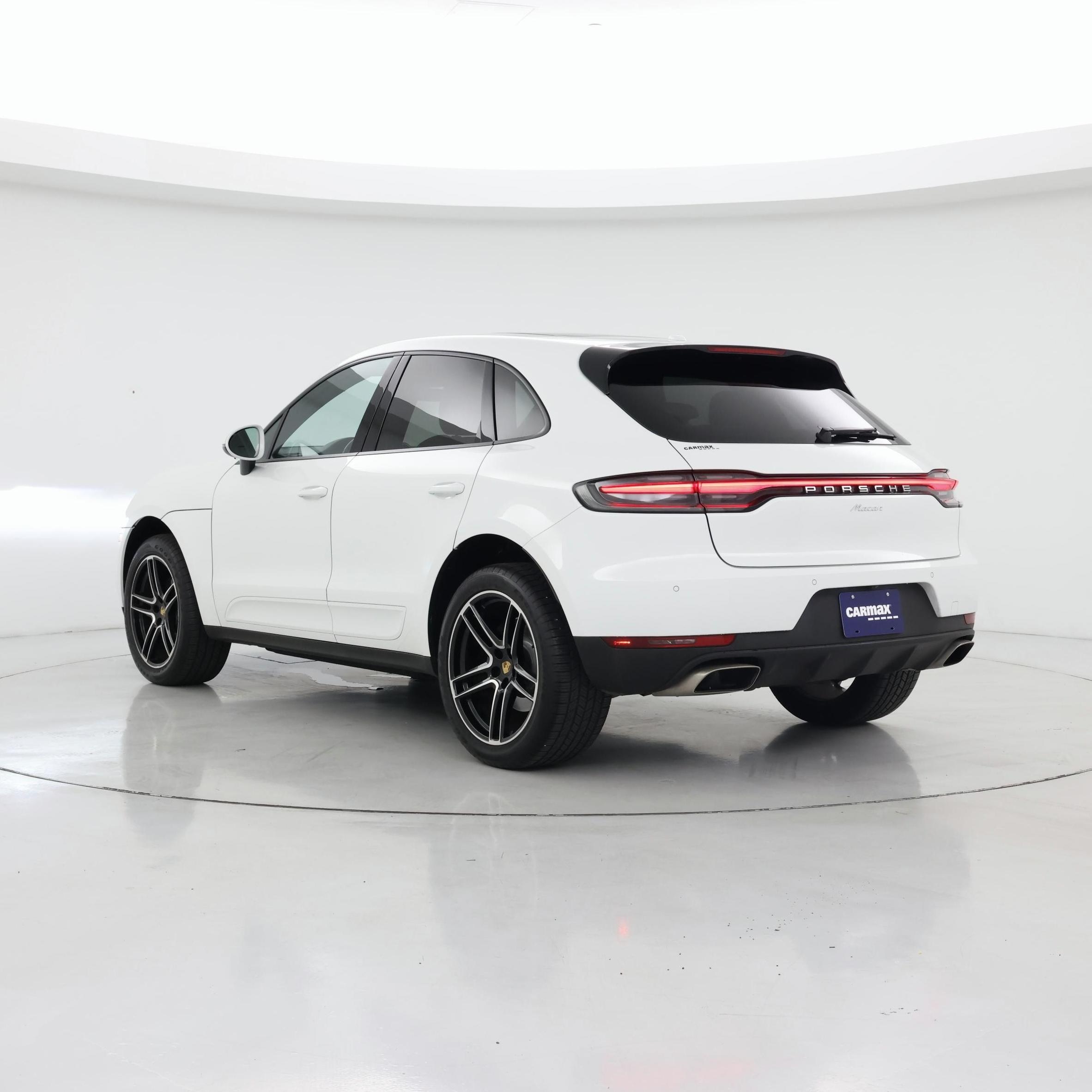 Thumbnail: 2021 Porsche Macan - 2