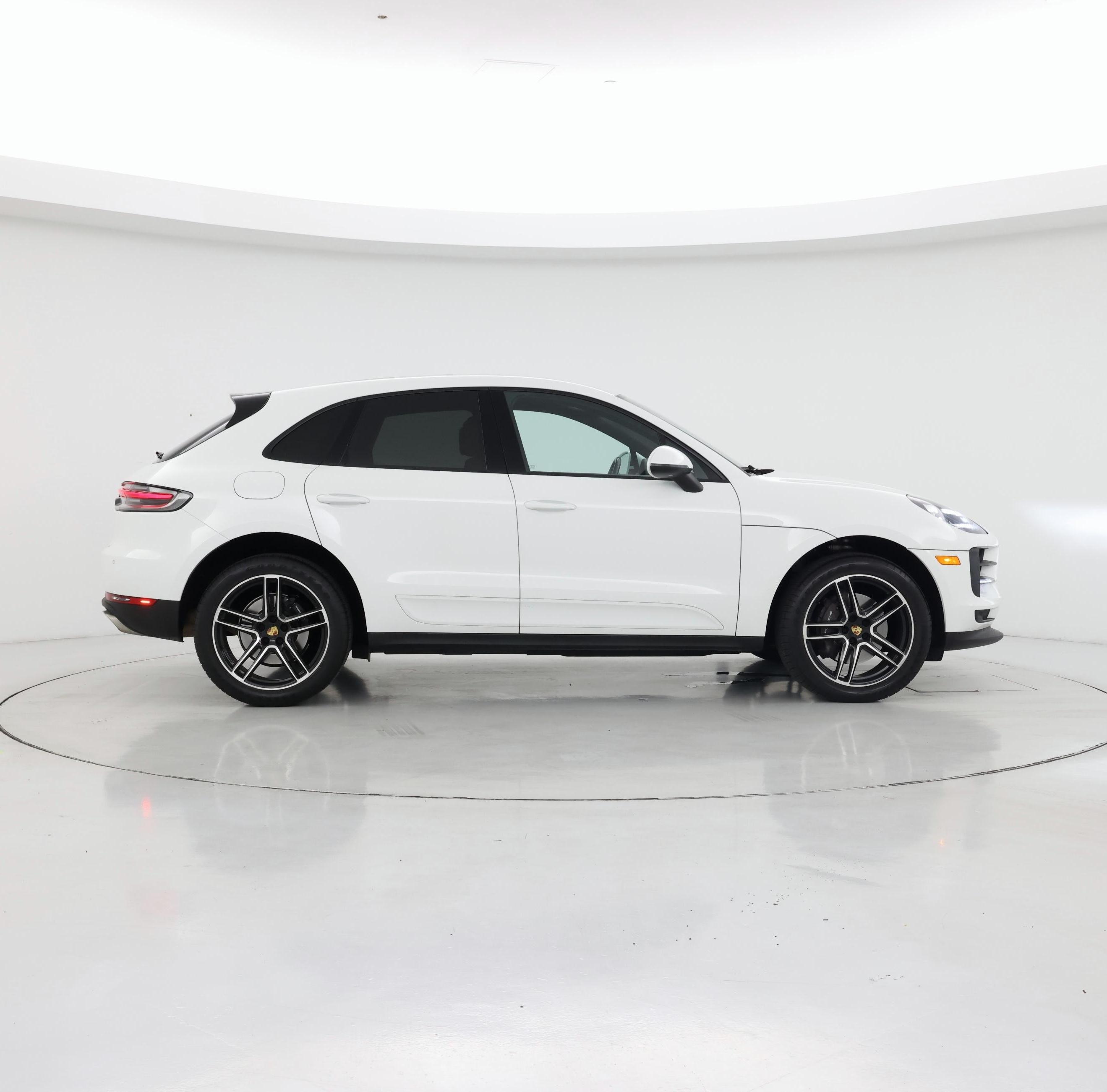 Thumbnail: 2021 Porsche Macan - 7