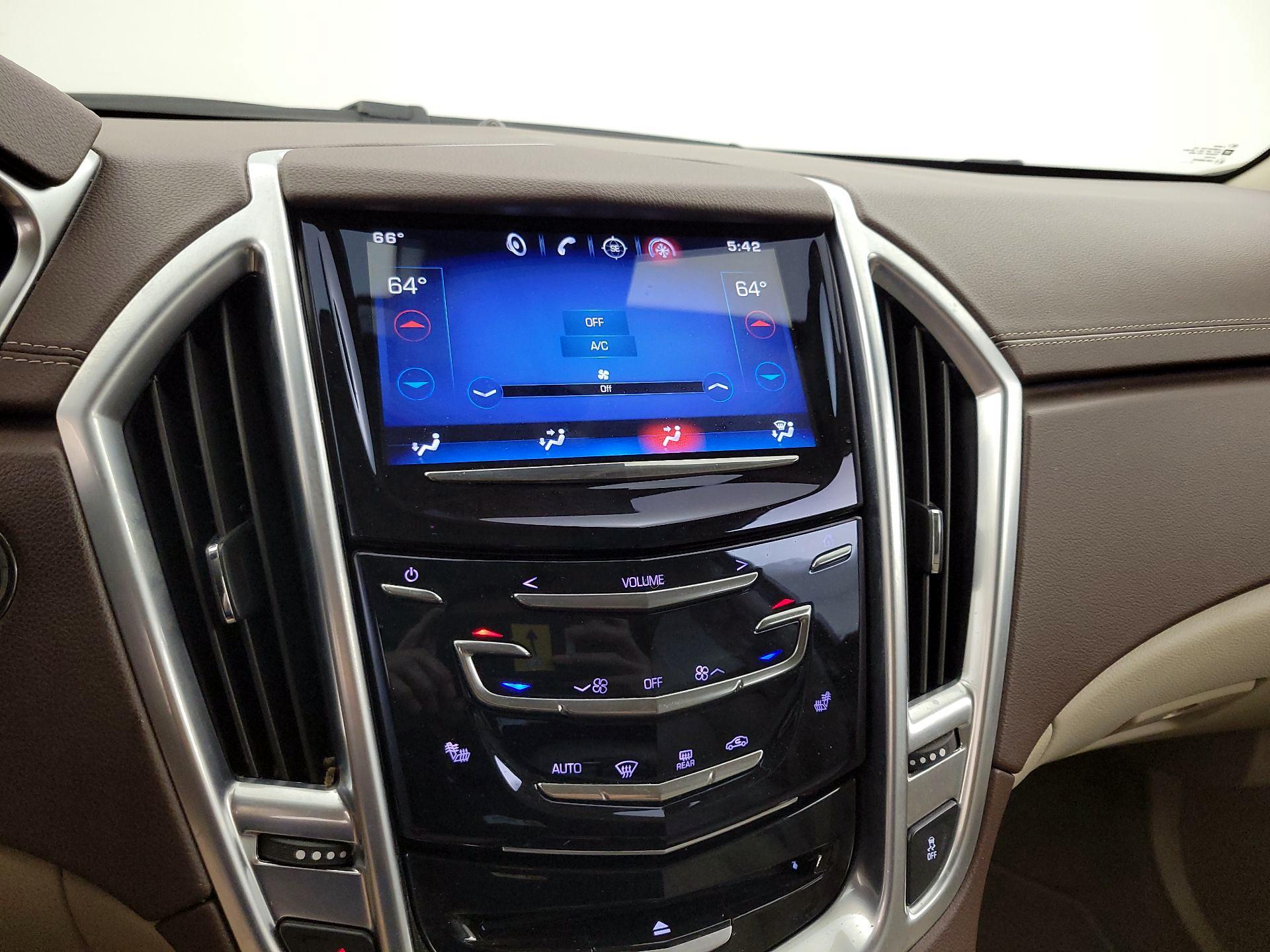 Thumbnail: 2015 Cadillac SRX - 17