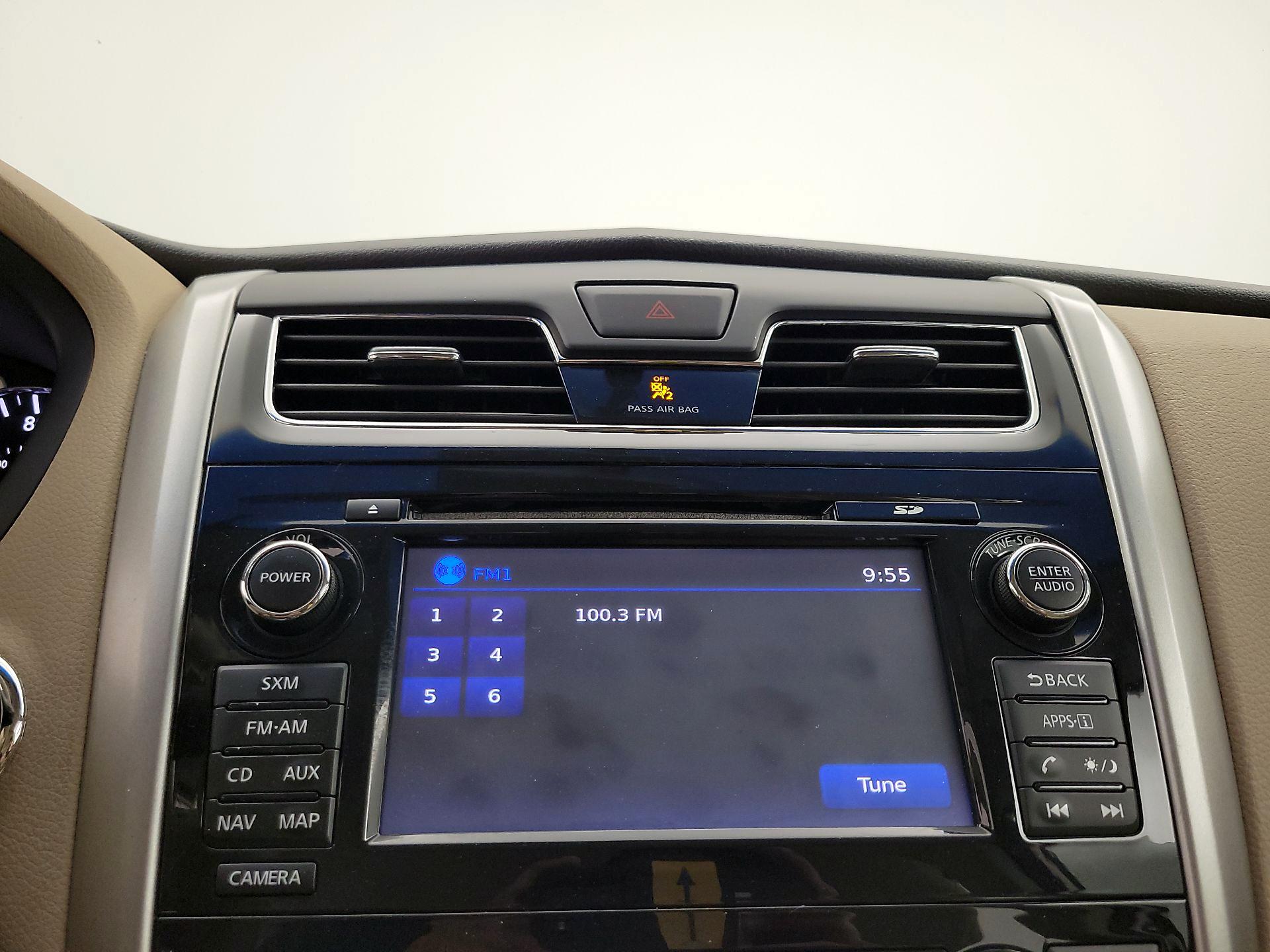 Thumbnail: 2014 Nissan Altima - 16