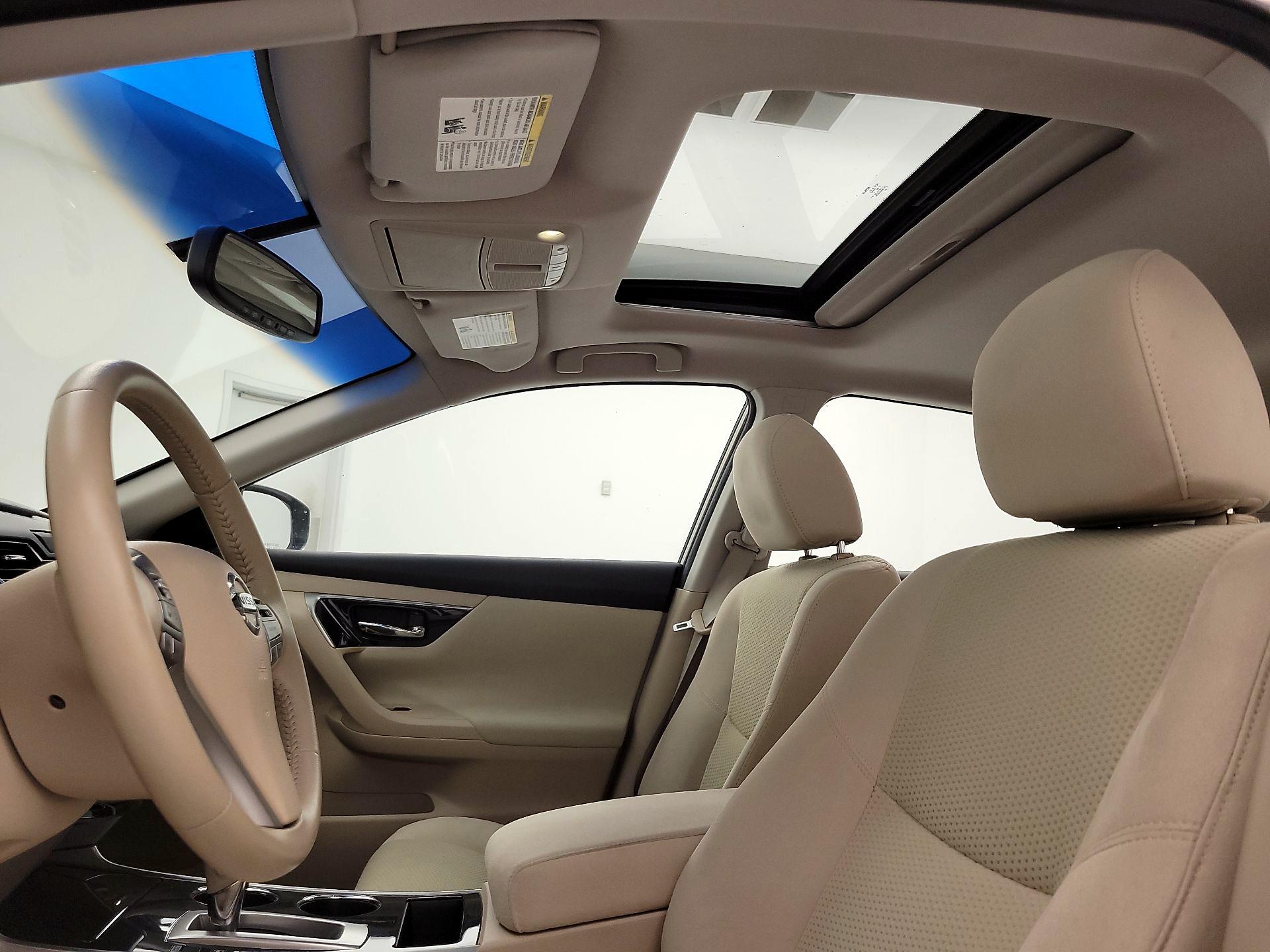 Thumbnail: 2014 Nissan Altima - 20