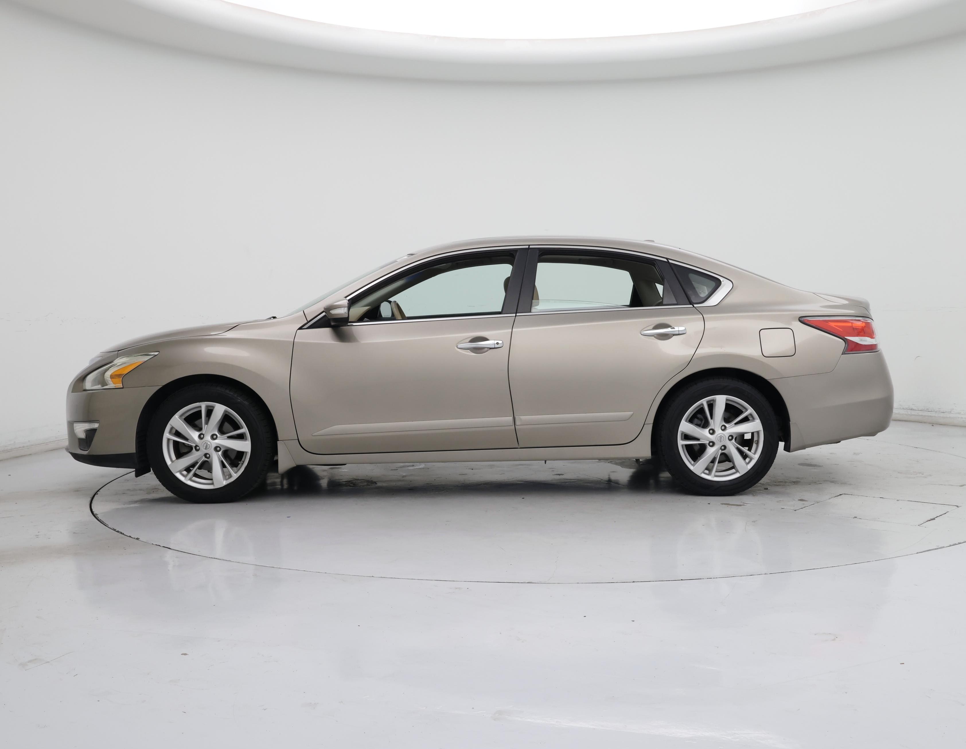 Thumbnail: 2014 Nissan Altima - 3
