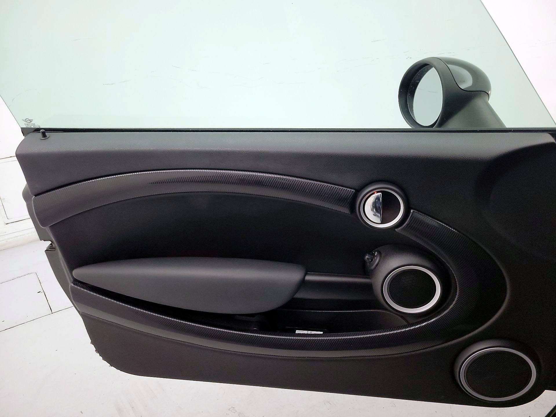 Thumbnail: 2015 MINI Cooper - 13