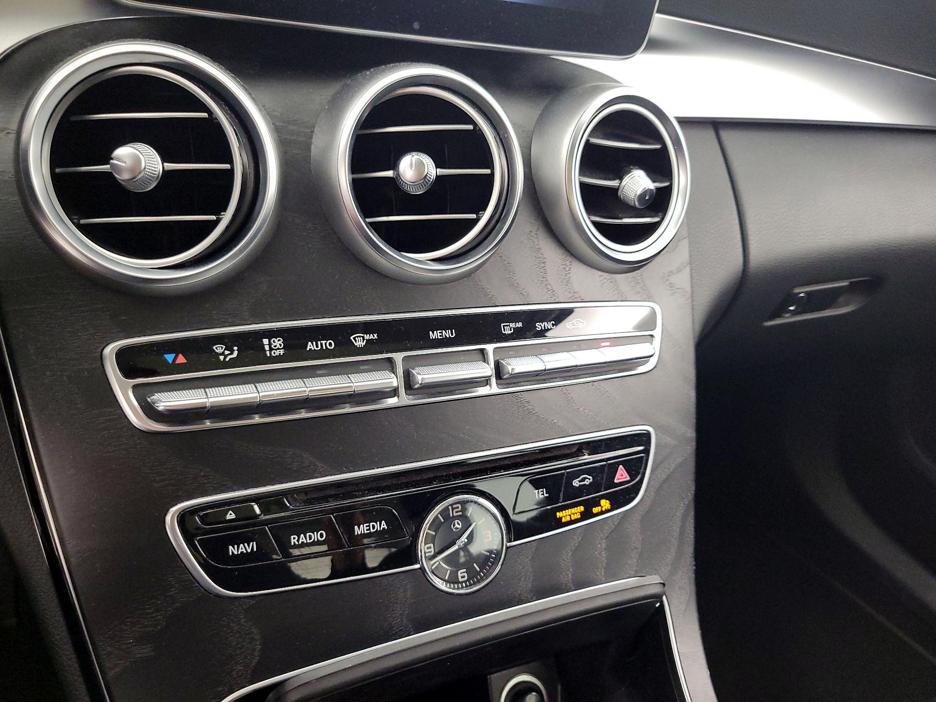 Thumbnail: 2016 Mercedes-Benz C-Class - 17